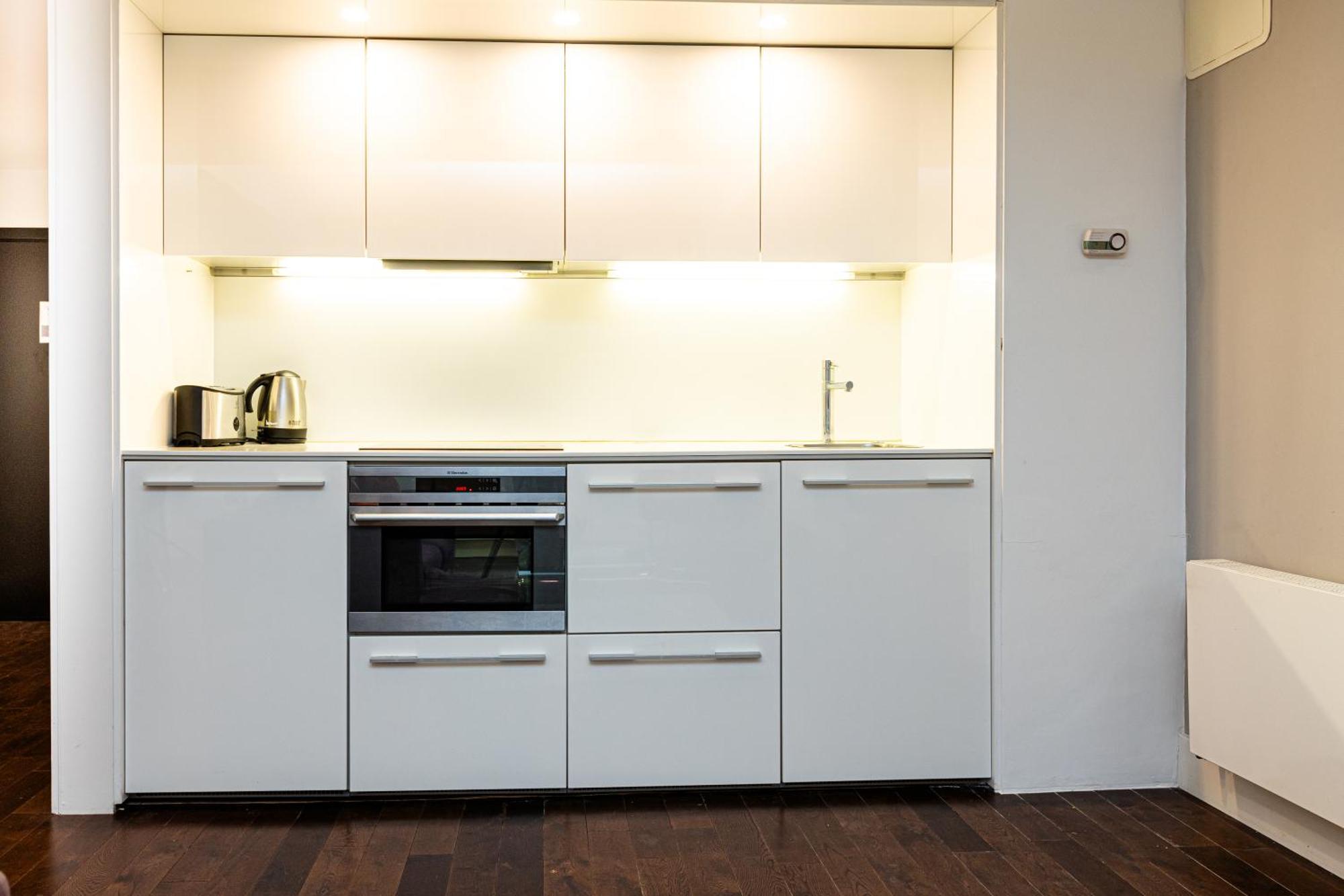 Lägenhet Comfortable 1br, 2 Mins From Monument Station!