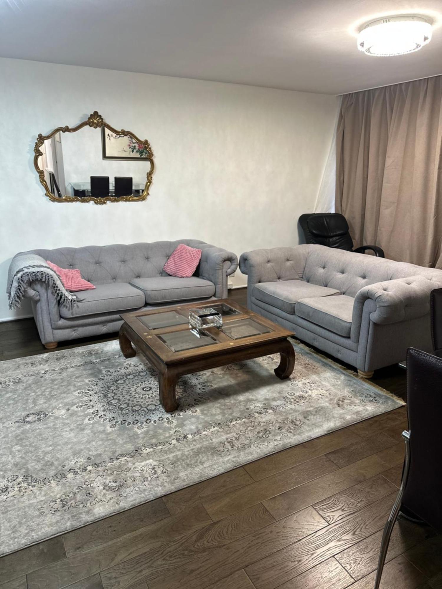 Lux 2 Bed In Portman Square Londen