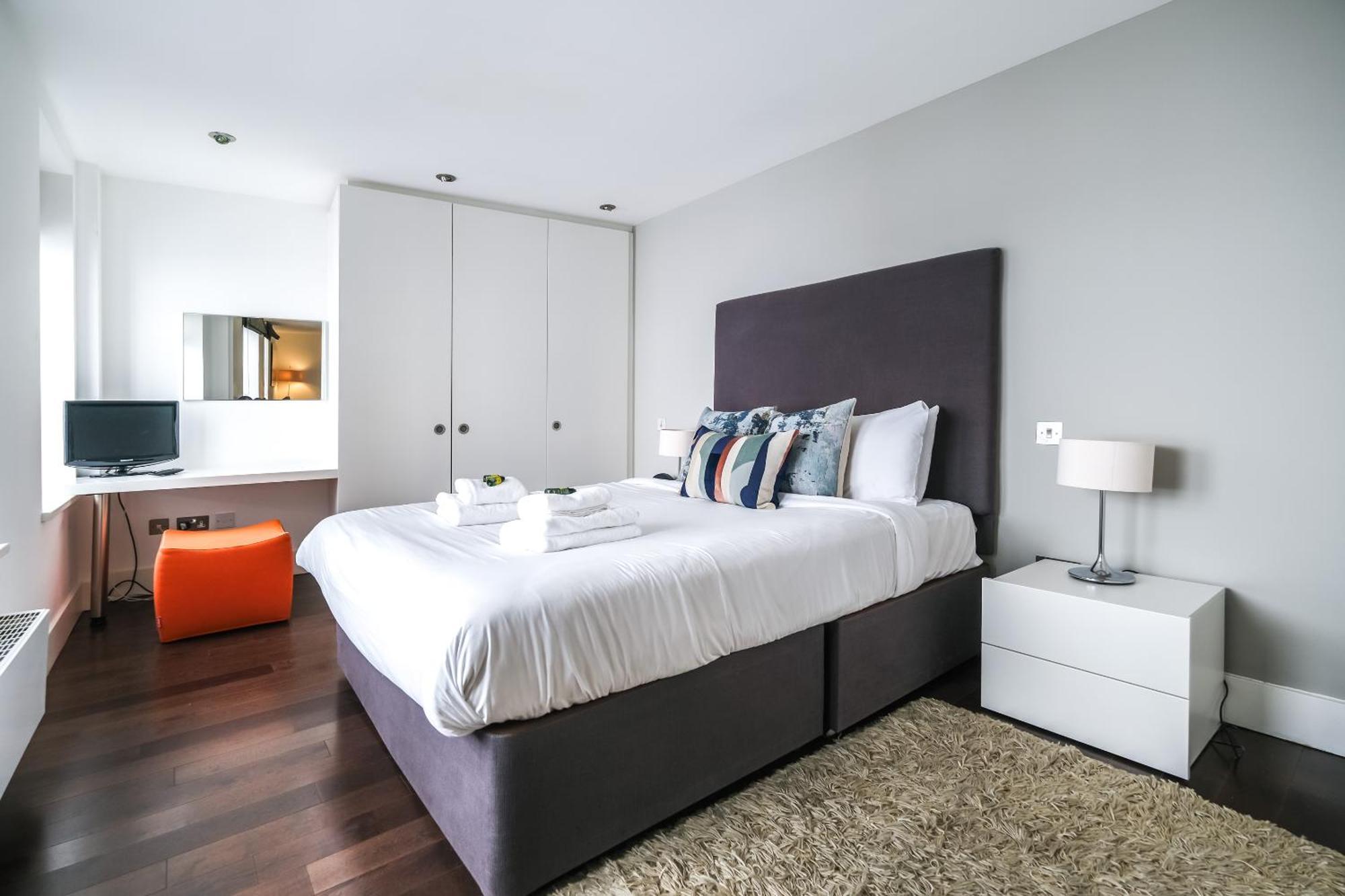 Modern 1br Near Bridge Apartment *