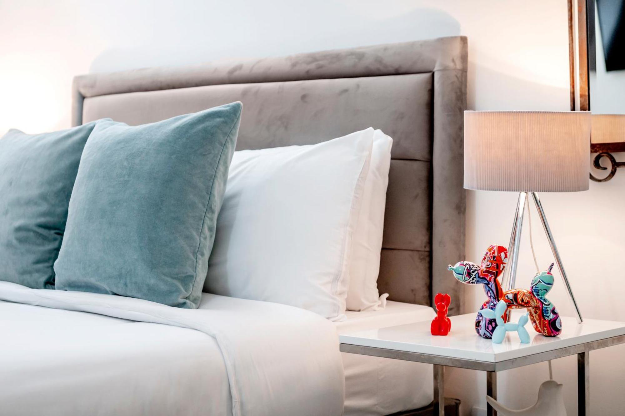 Welcome - Trafalgar Square Apartment