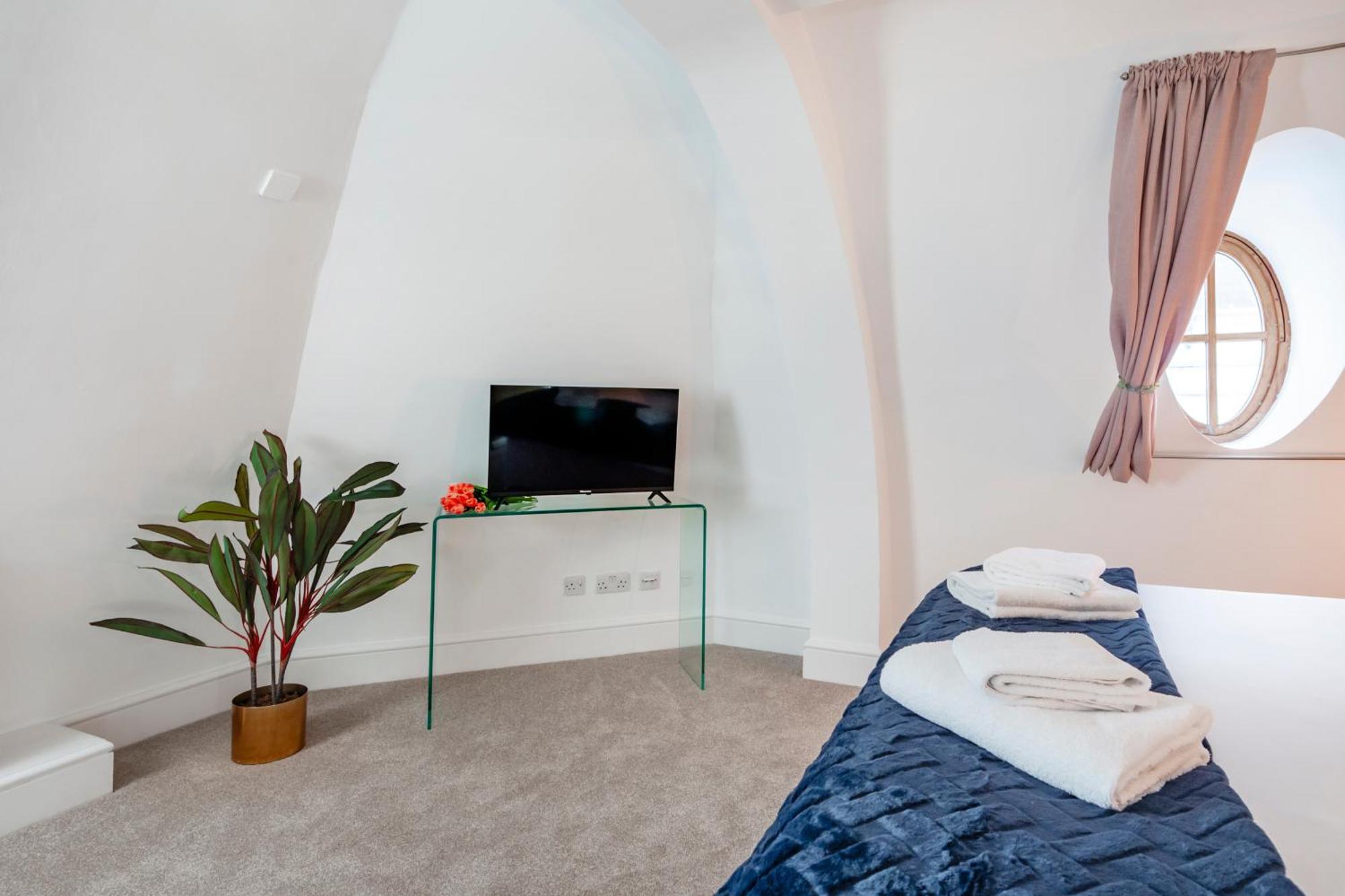 Welcome - Trafalgar Square Apartment *