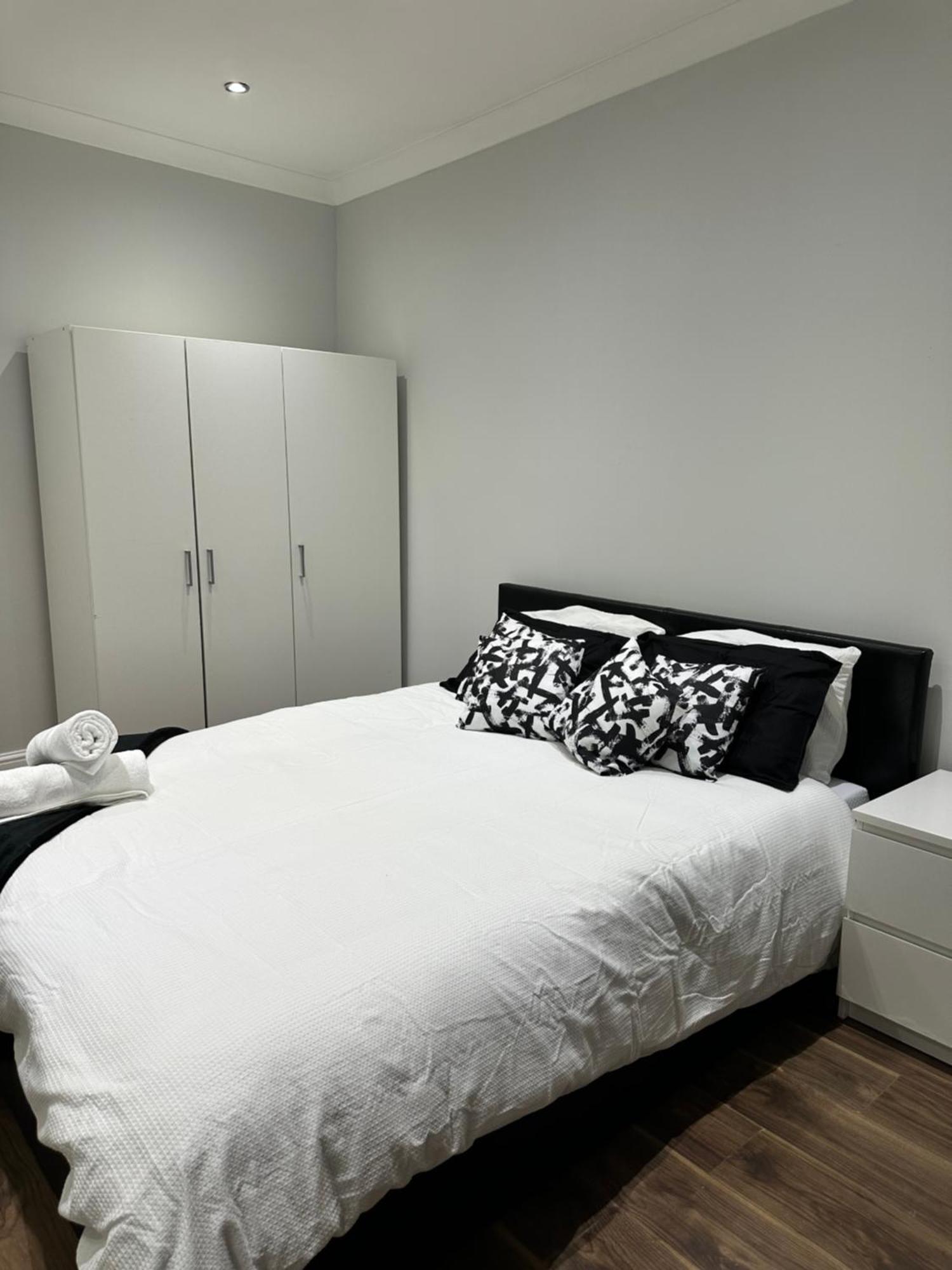 Gasthof Black & White Double Bedroom