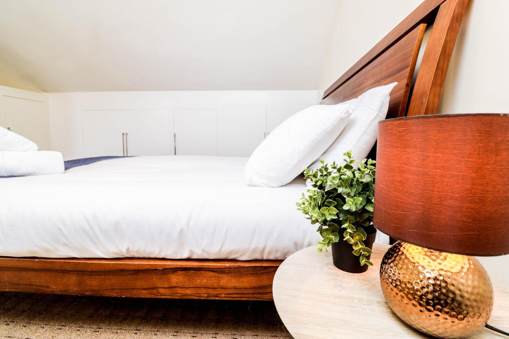 Spacious 4-bed In St.john's Wood Lejlighed *