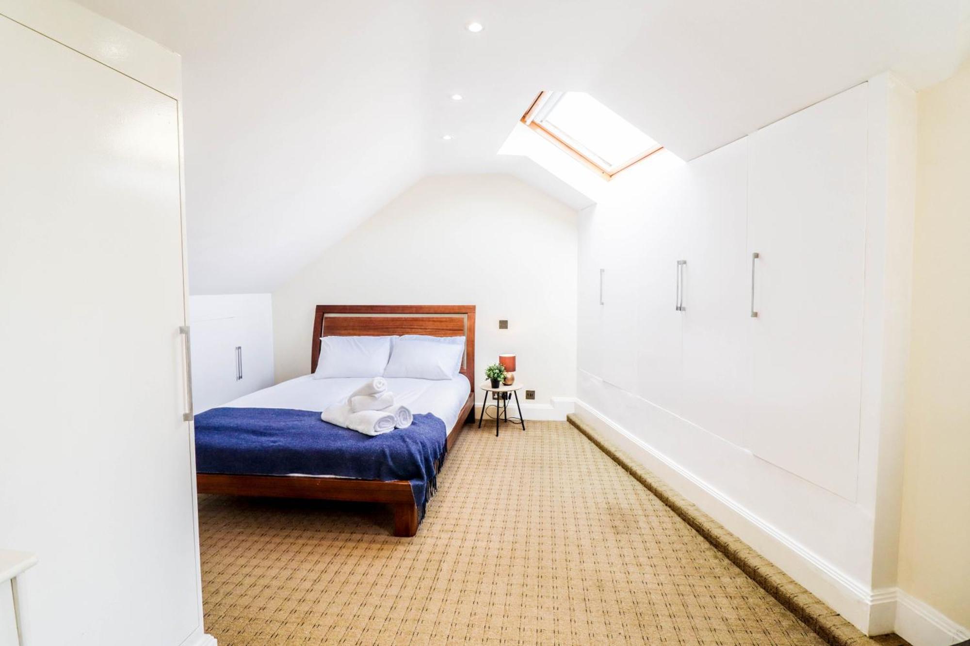Spacious 4-bed In St.john's Wood Lejlighed