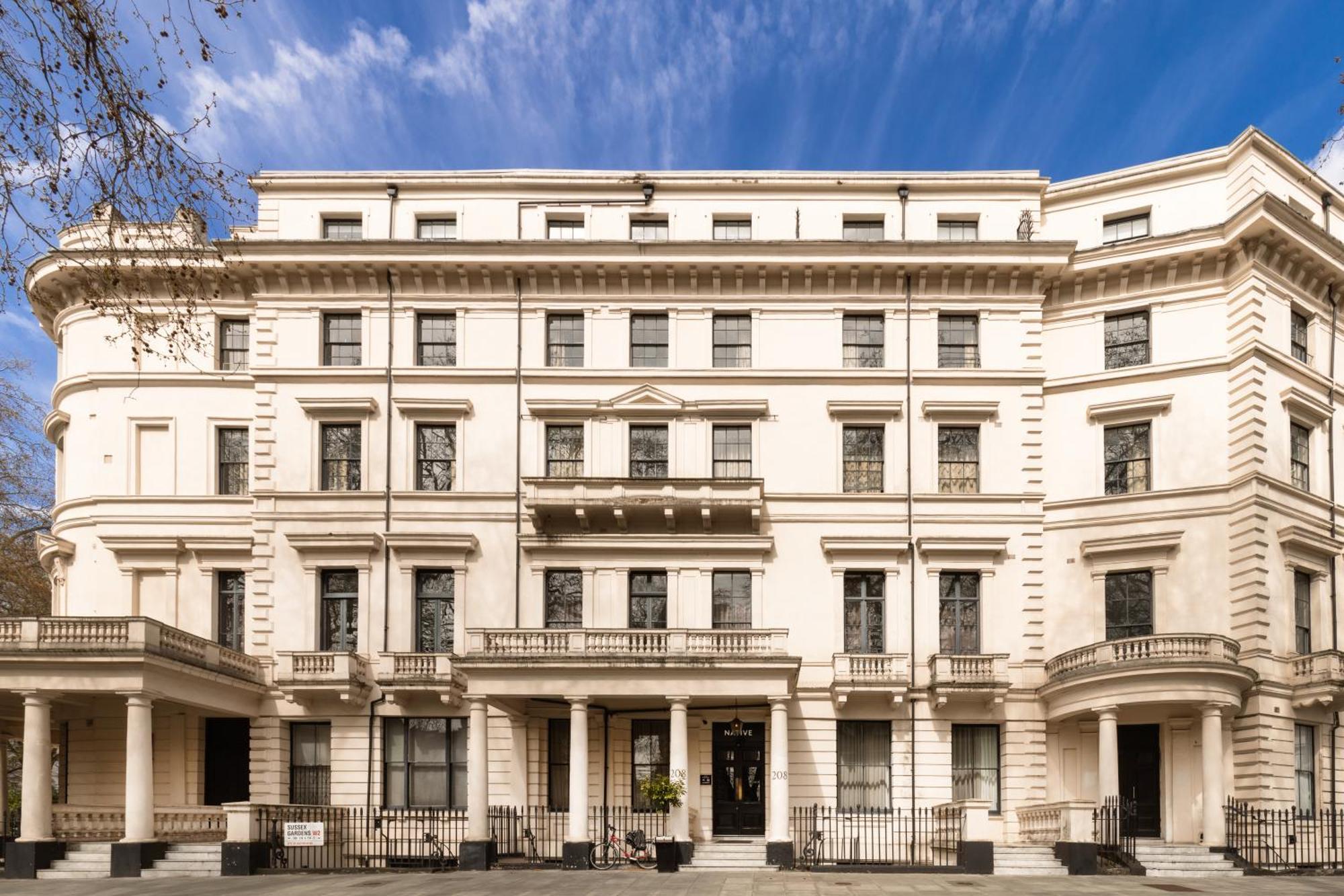 Native Hyde Park 4*