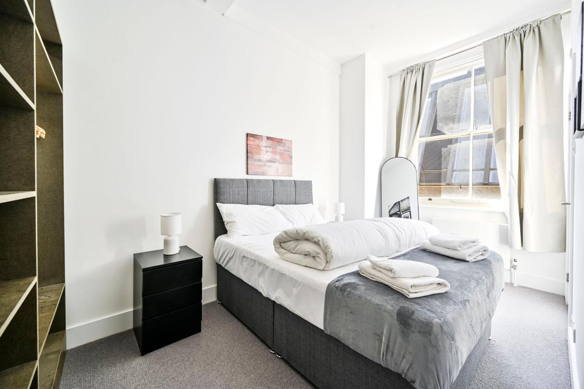 Farringdon Comfortable 2 Bed Apartment London