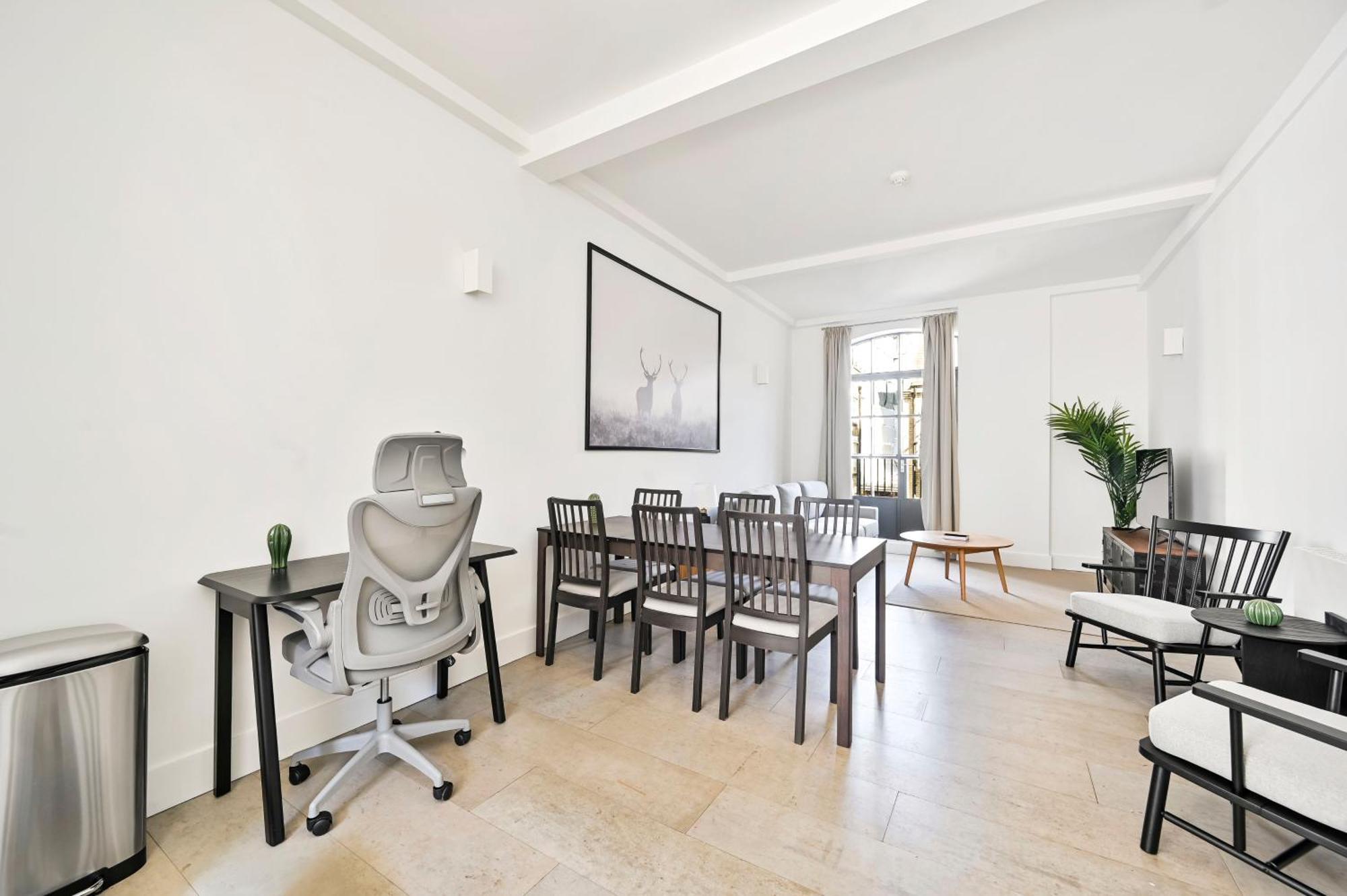 Farringdon Comfortable 2 Bed * London