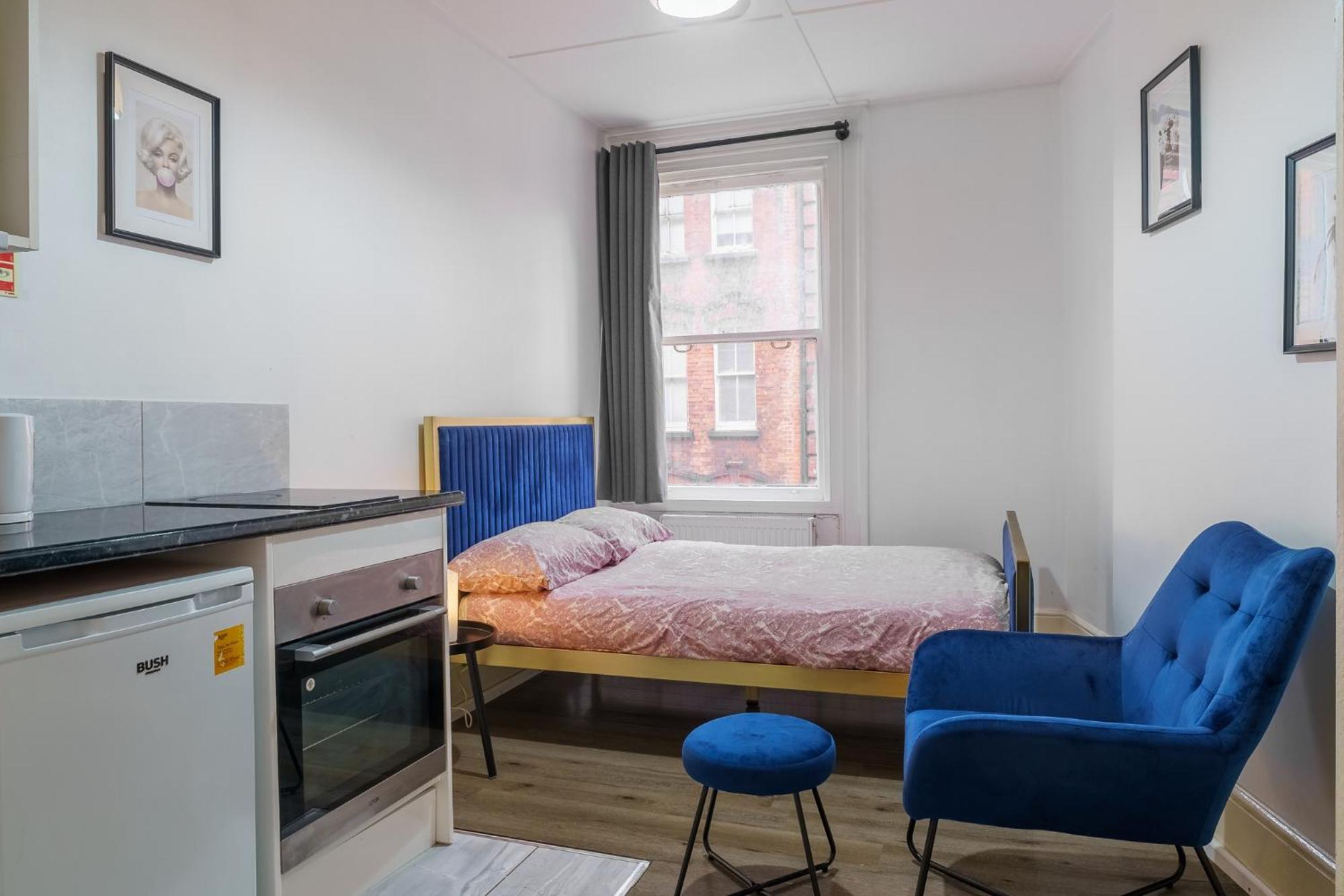 Private 5 In Quirky Soho Apartment London