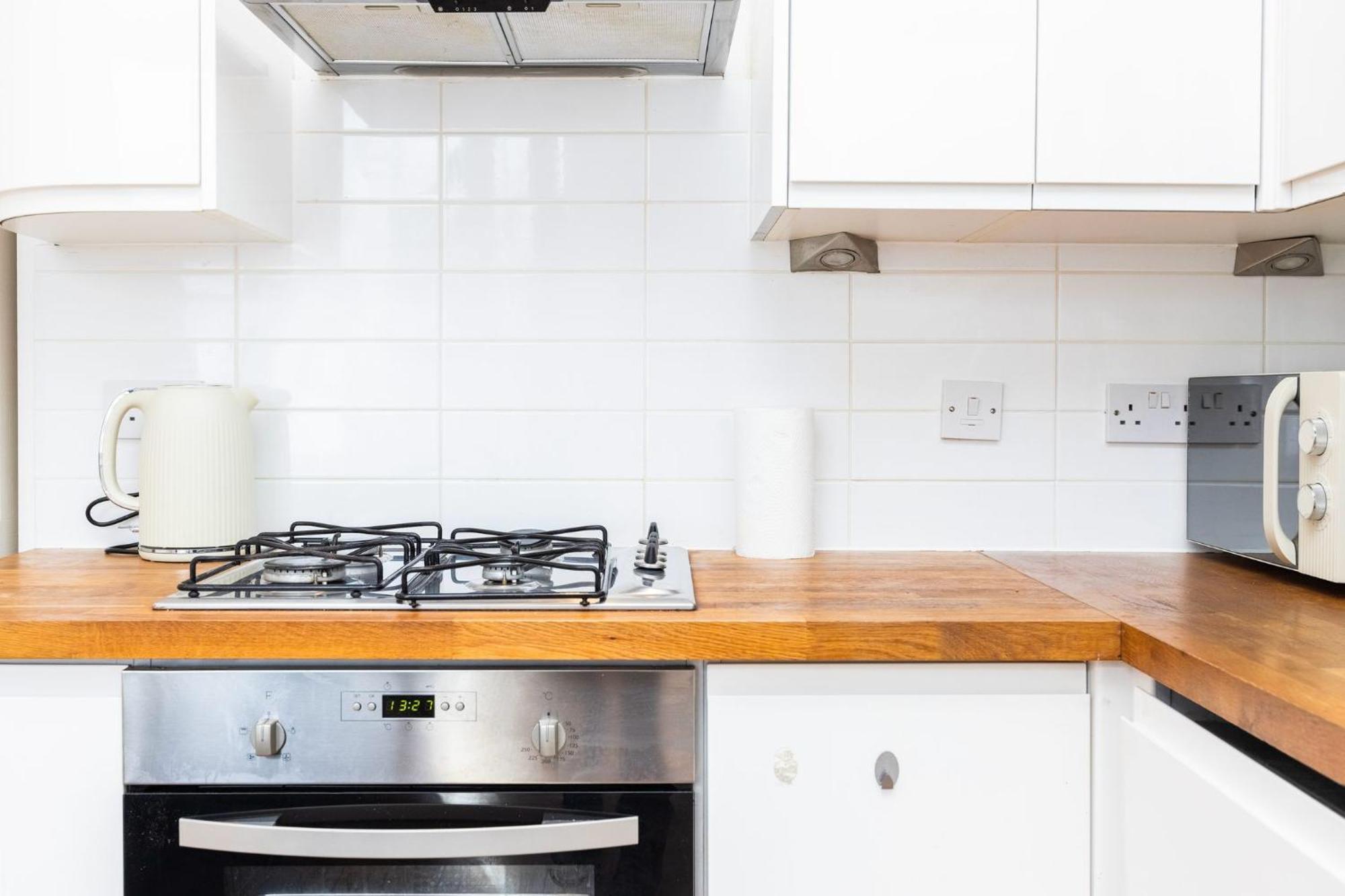 Stylish In Fulham Apartment
