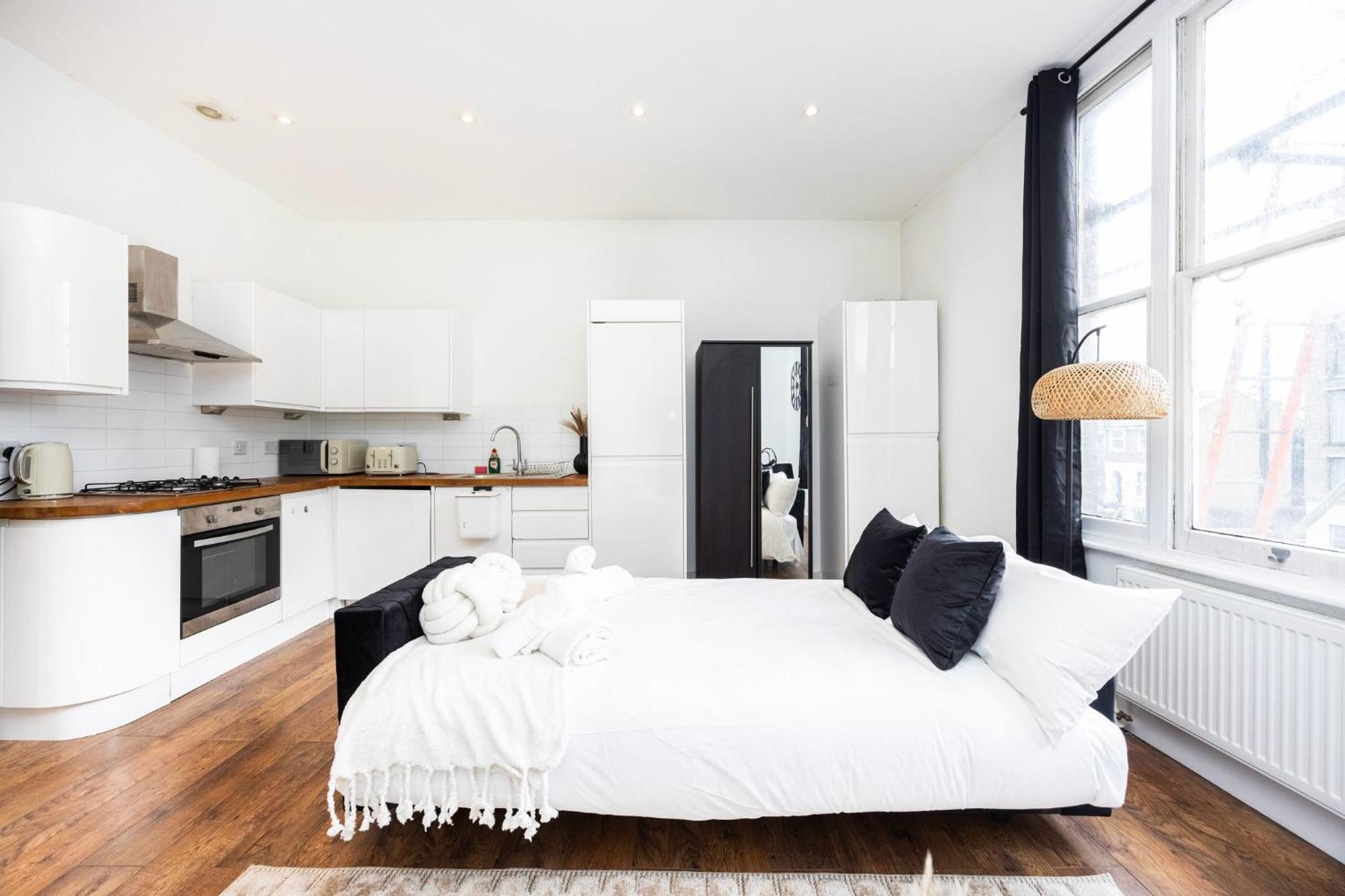 Stylish In Fulham Apartment *