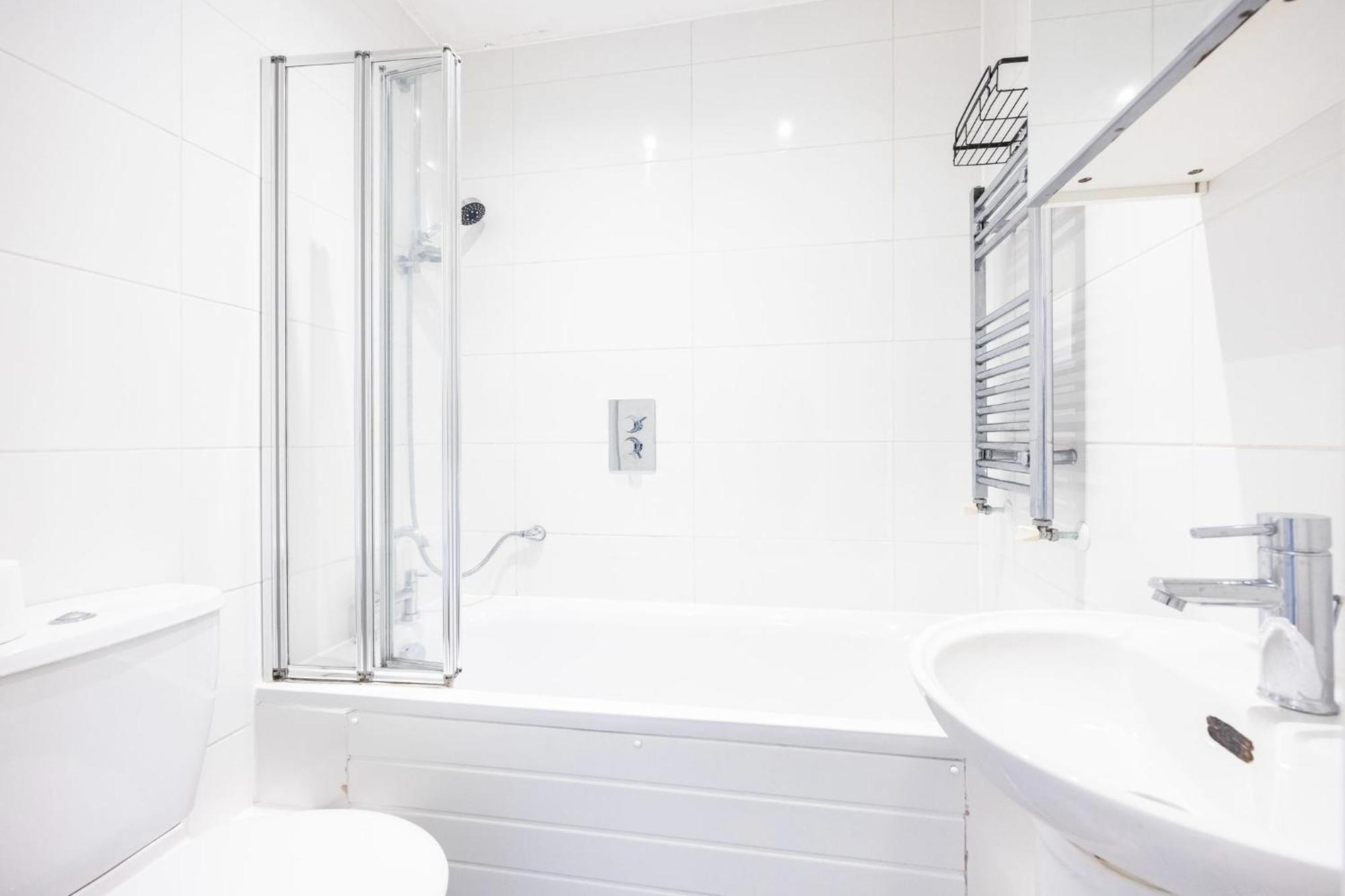 Stylish In Fulham Apartment