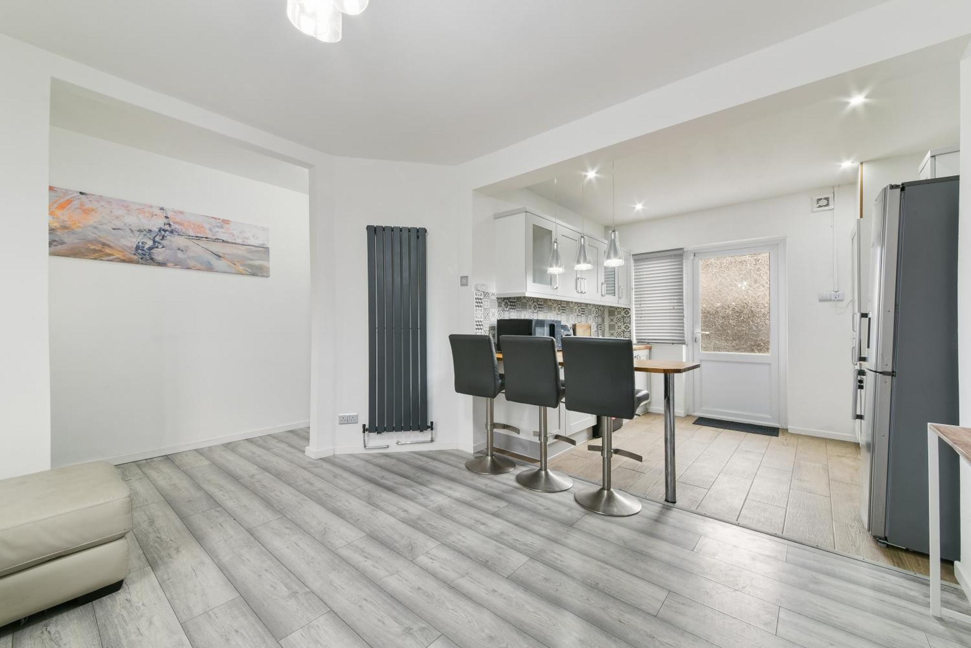 Bromley Serviced - Beckenham Place Park - - 2 Bed House - Free Parking - 2 Beds 1 Sofabed Appartement Londen