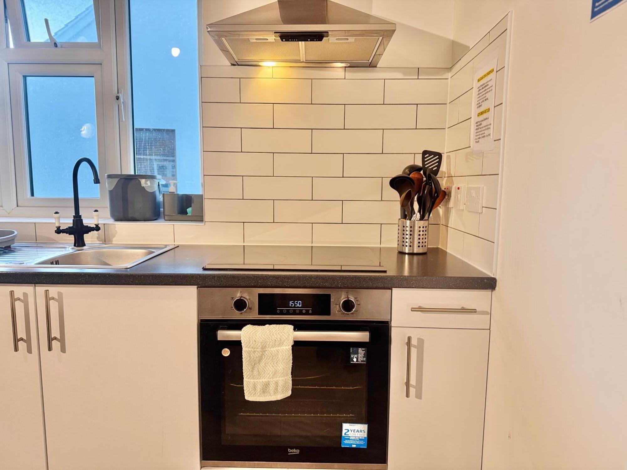 Lägenhet Convenient 2-bed 30min To