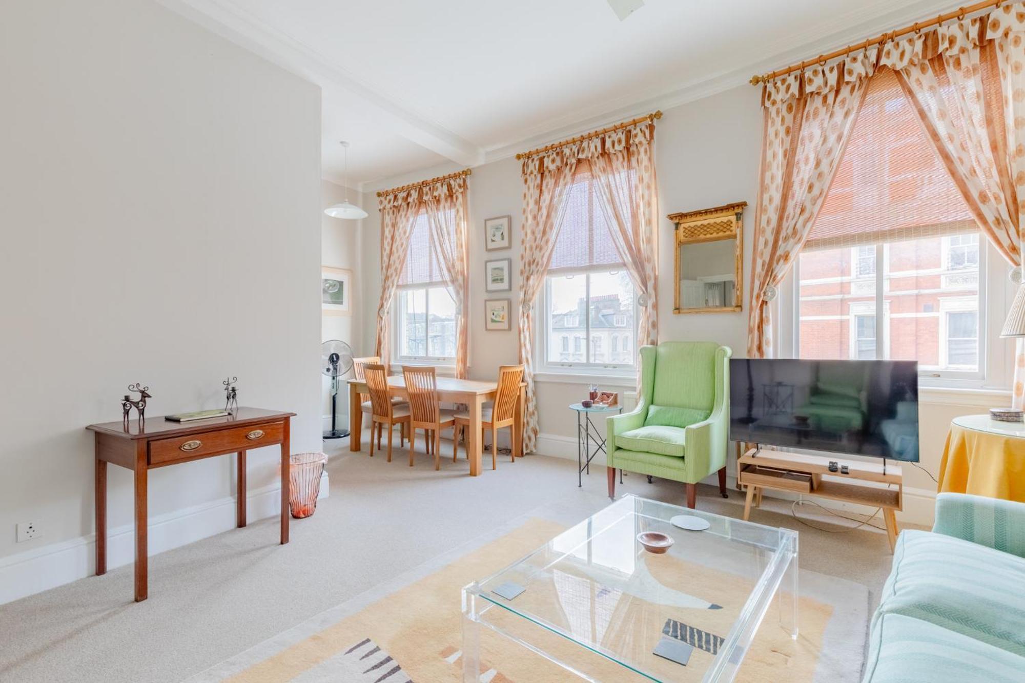 Vintage 1bd Flat 5 Mins From Earls Court Station * London