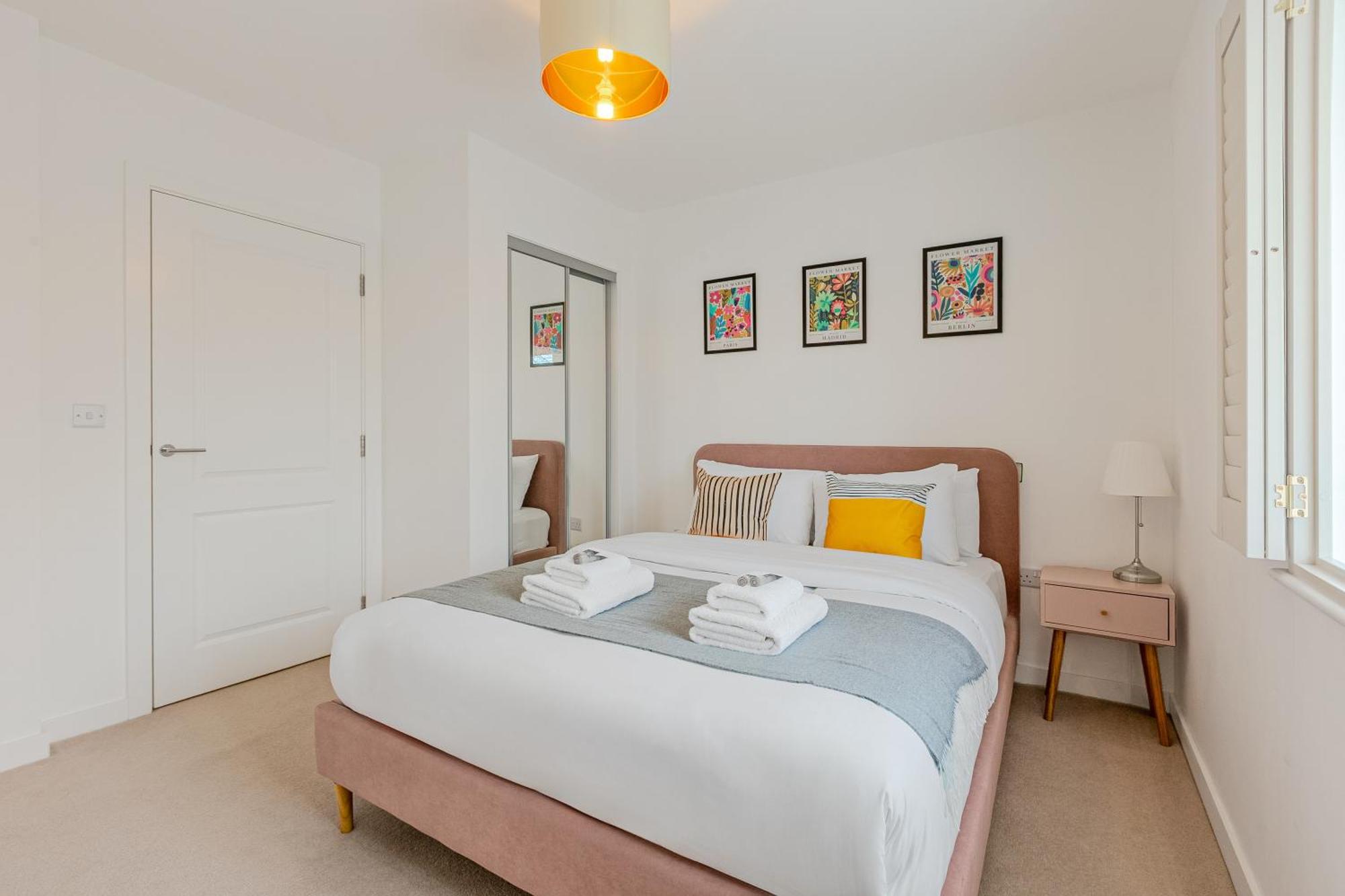 Spacious 2br With Balcony In Camberwell Apartment *