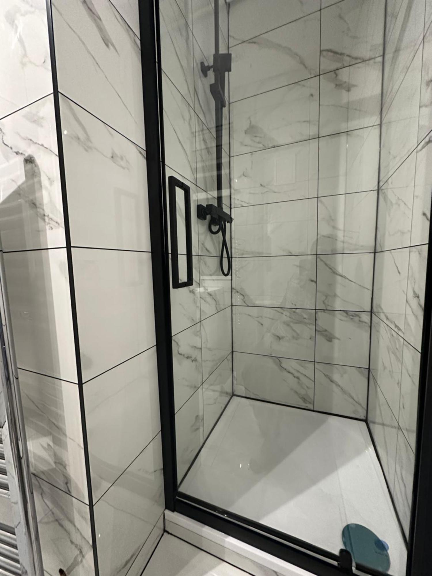 2 Bedroom Flat By Bridge & The Shard Apartment London