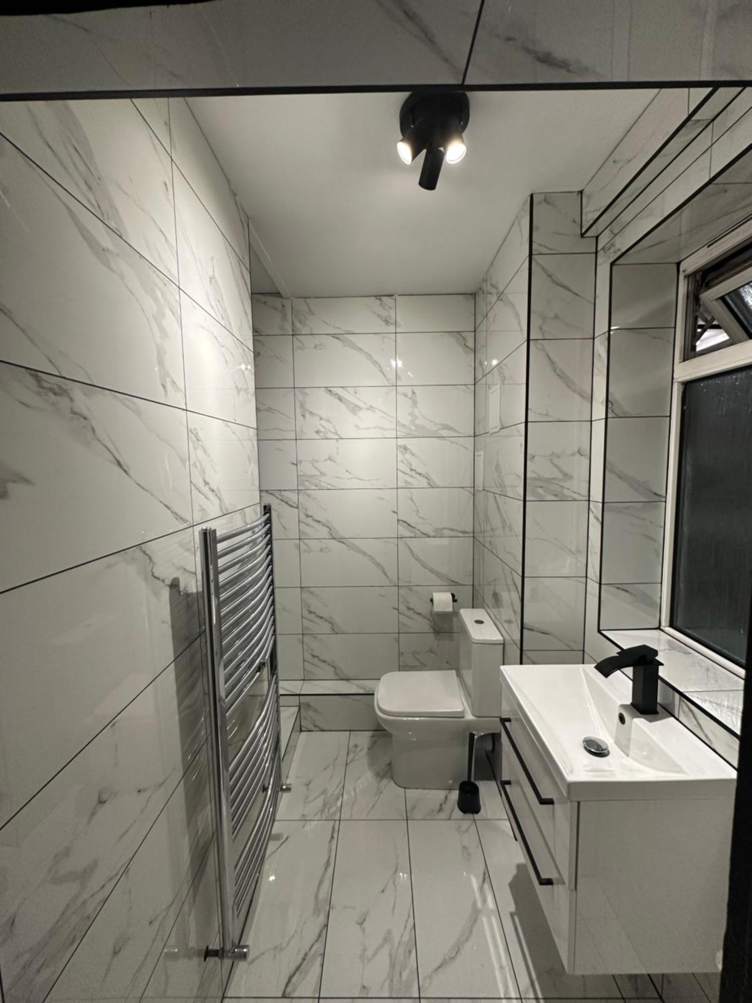 2 Bedroom Flat By Bridge & The Shard Apartment London