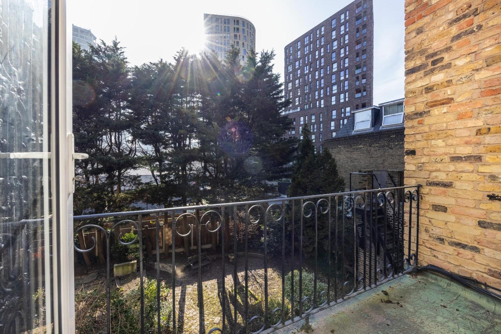 Apartment Cosy In Canary Wharf London