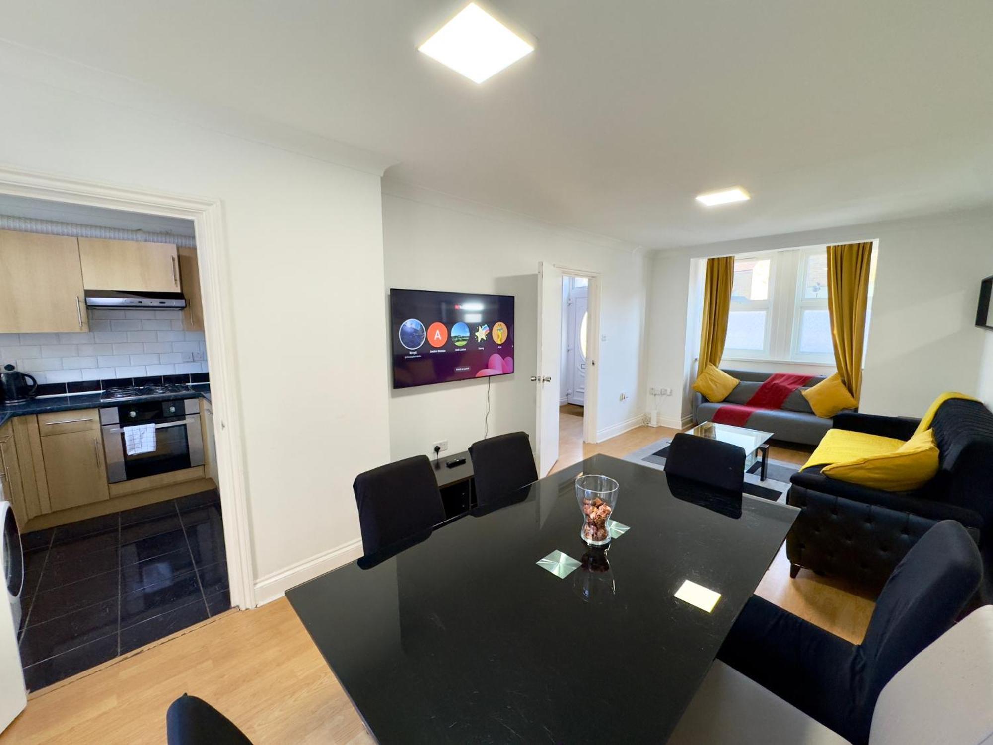 4 Bedrooms 3 Bathrooms With Garden House Appartement Londen