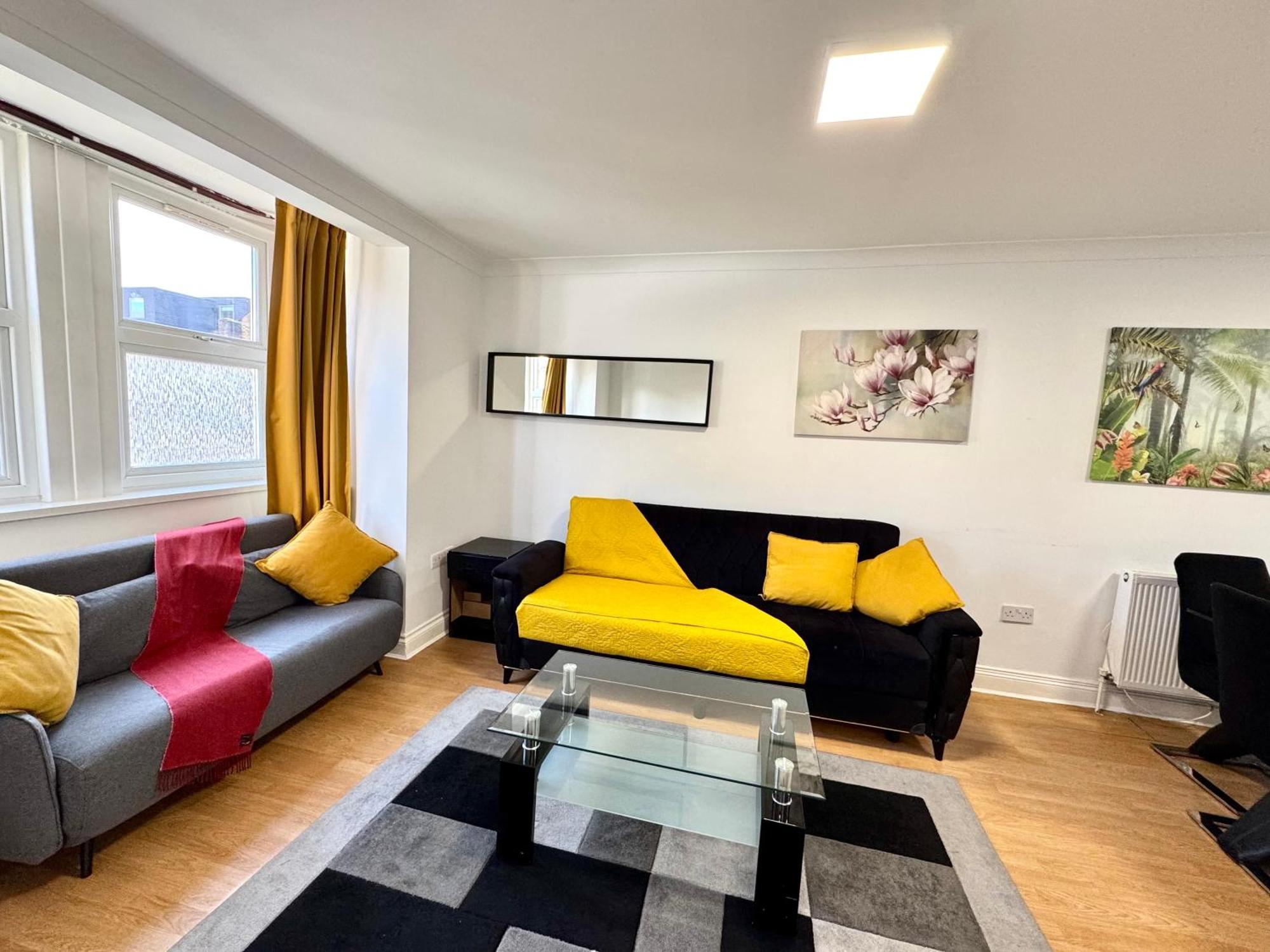Appartement 4 Bedrooms 3 Bathrooms With Garden House
