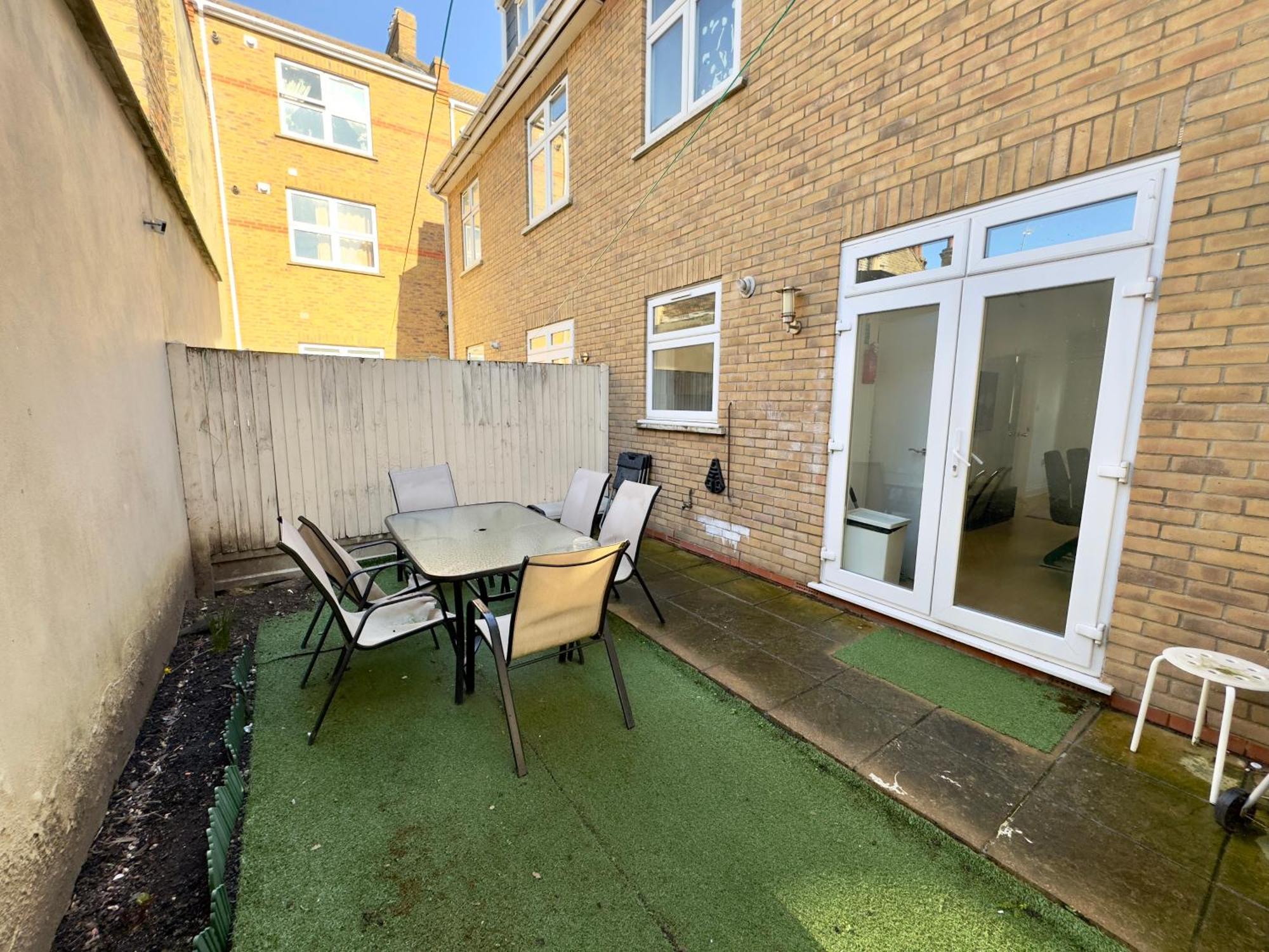 4 Bedrooms 3 Bathrooms With Garden House * Londen