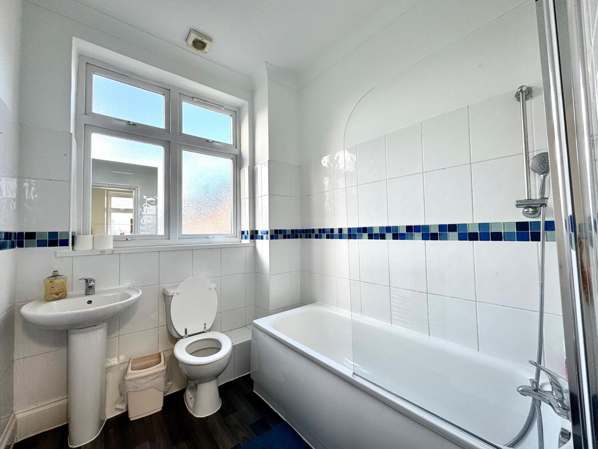 4 Bedrooms 3 Bathrooms With Garden House Appartement Londen