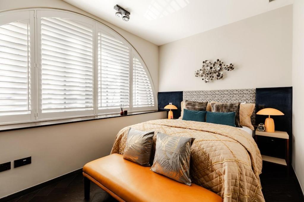 Wish Granted! Superb Design Off Covent Garden Apartment