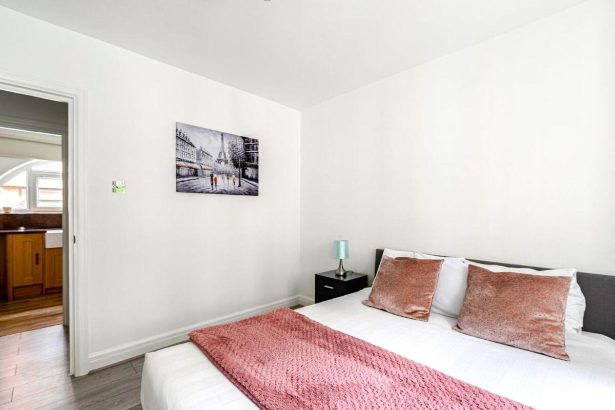 Luxury 2bed 2bath Marylebone Leilighet London