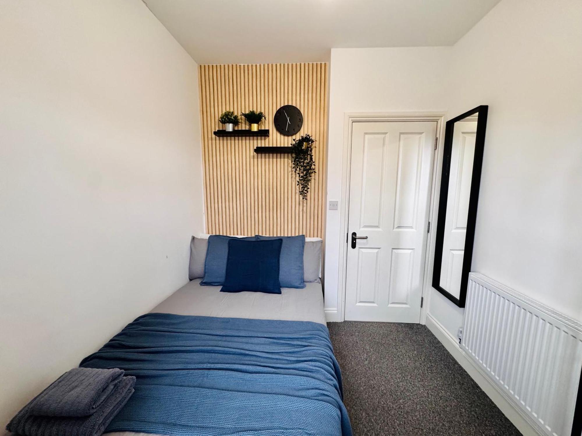Convenient 2-bed 30min To Lägenhet *