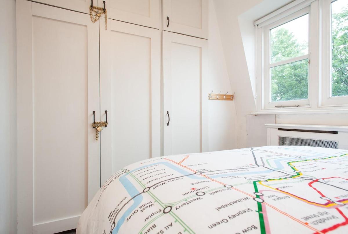 Charming Floor In Earls Court Apartment