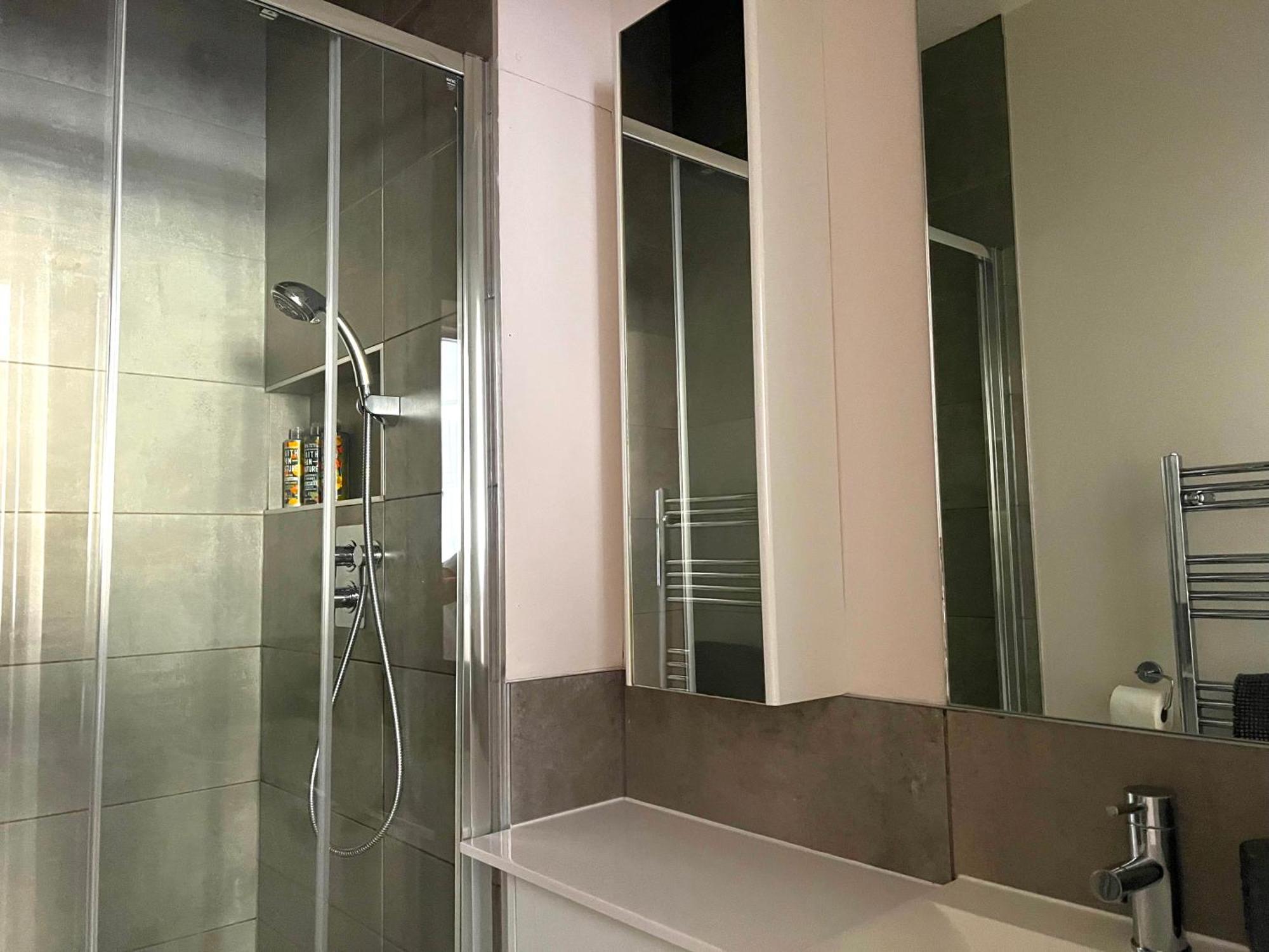Shoreditch Private Apartment London