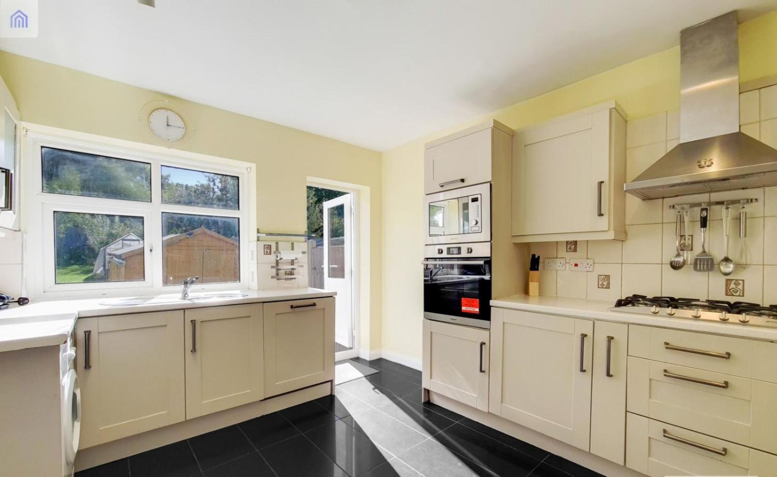 Eejs Charming 3 Bed - With Large Garden * Londra