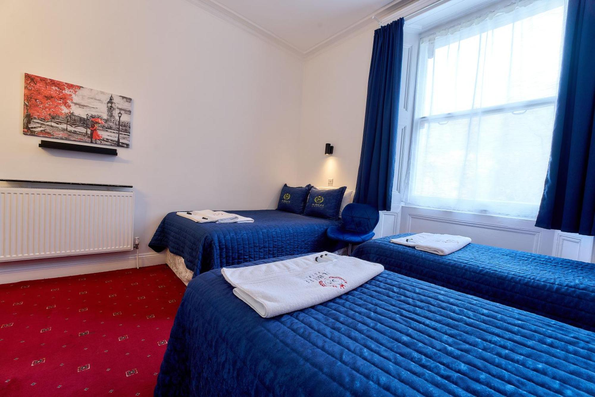 Jubilee Hotel 3*