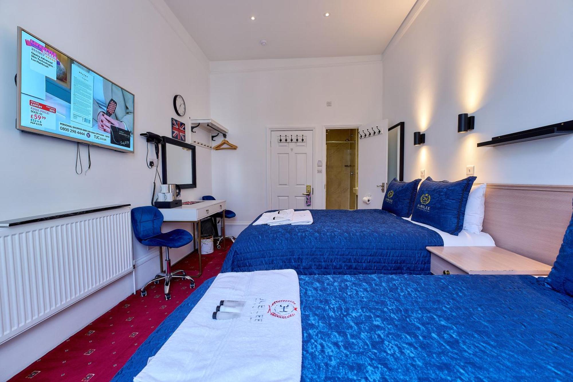 Jubilee Hotel 3*