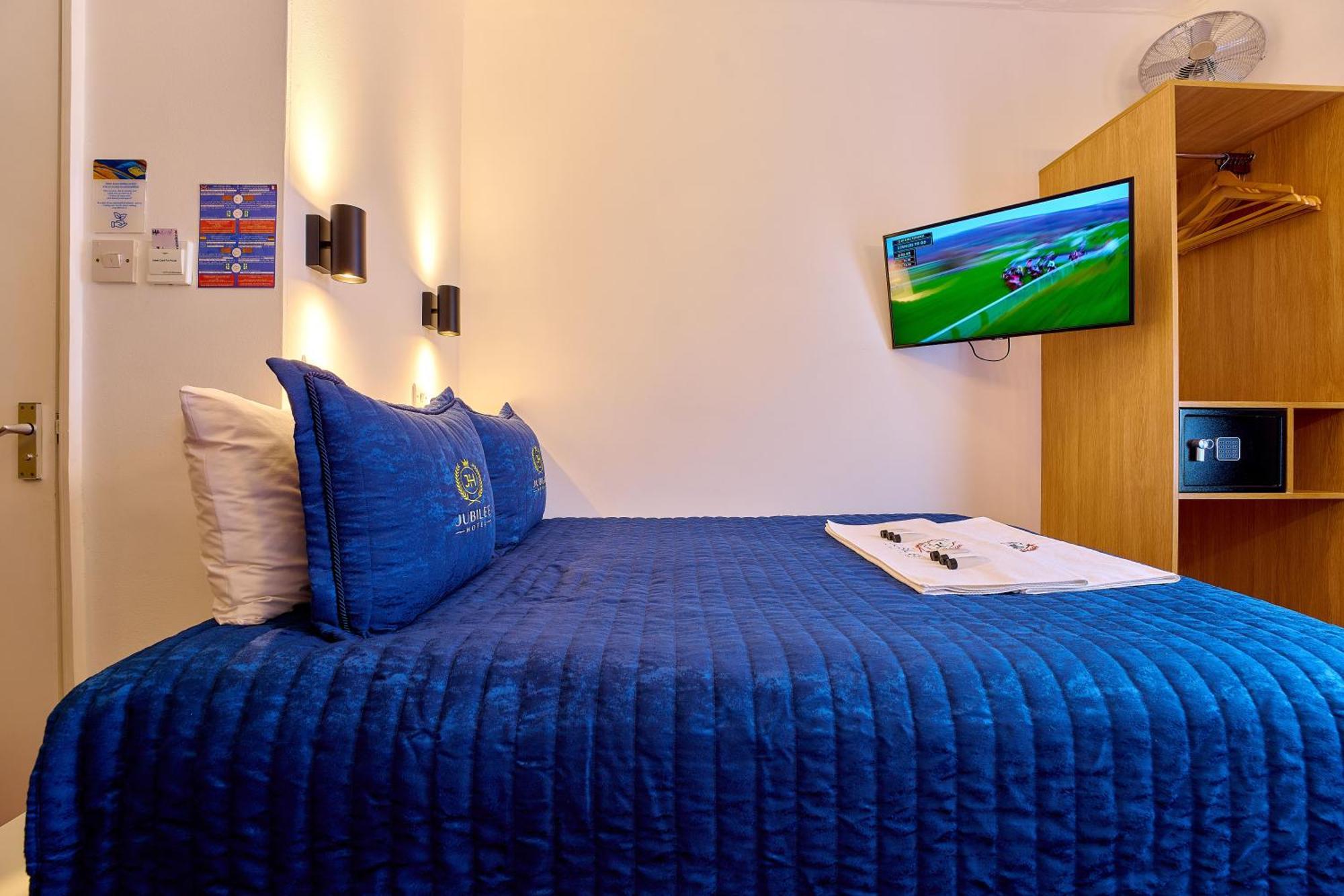 Jubilee Hotel 3*