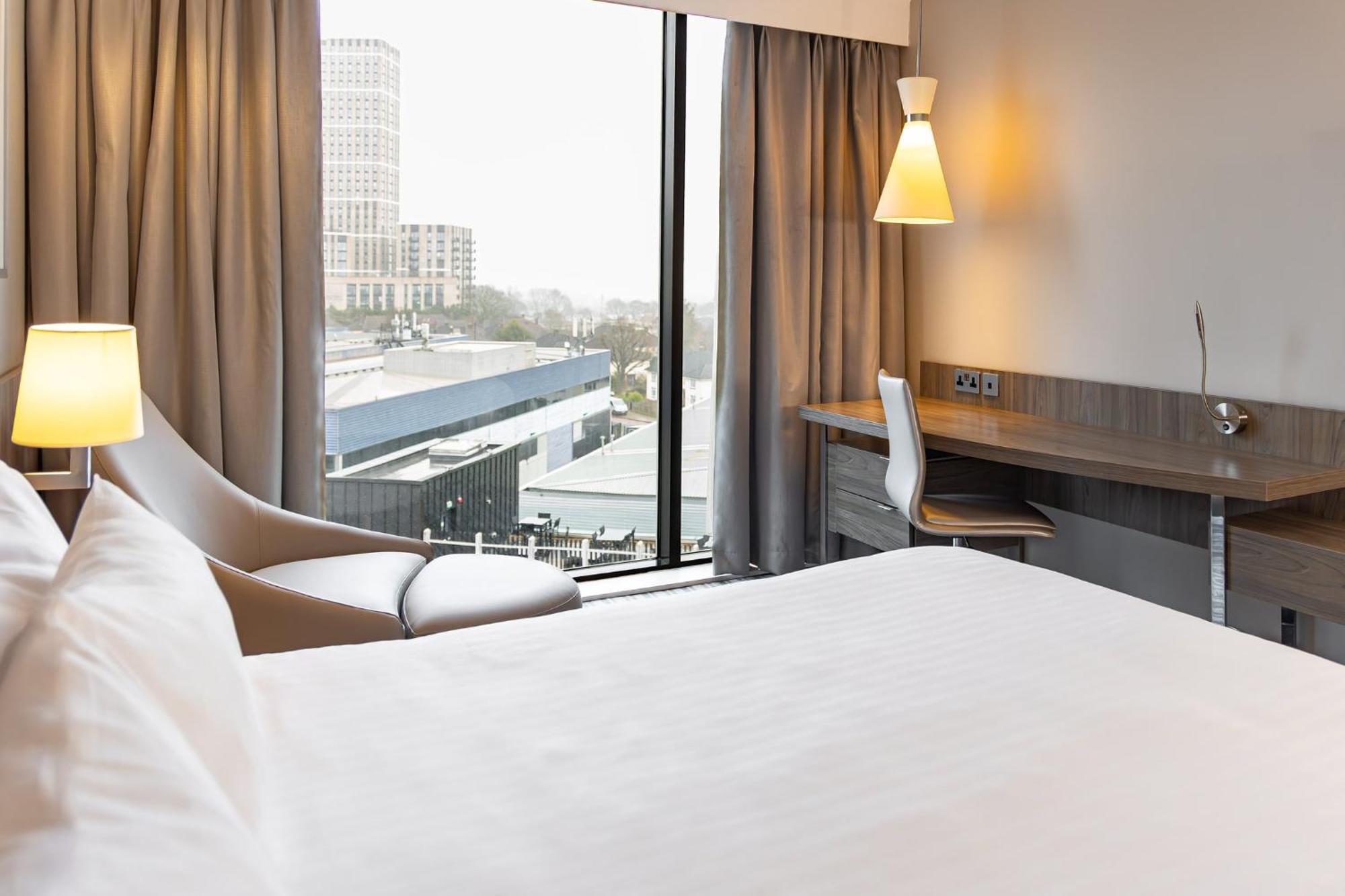 Hotel West By Ihg London