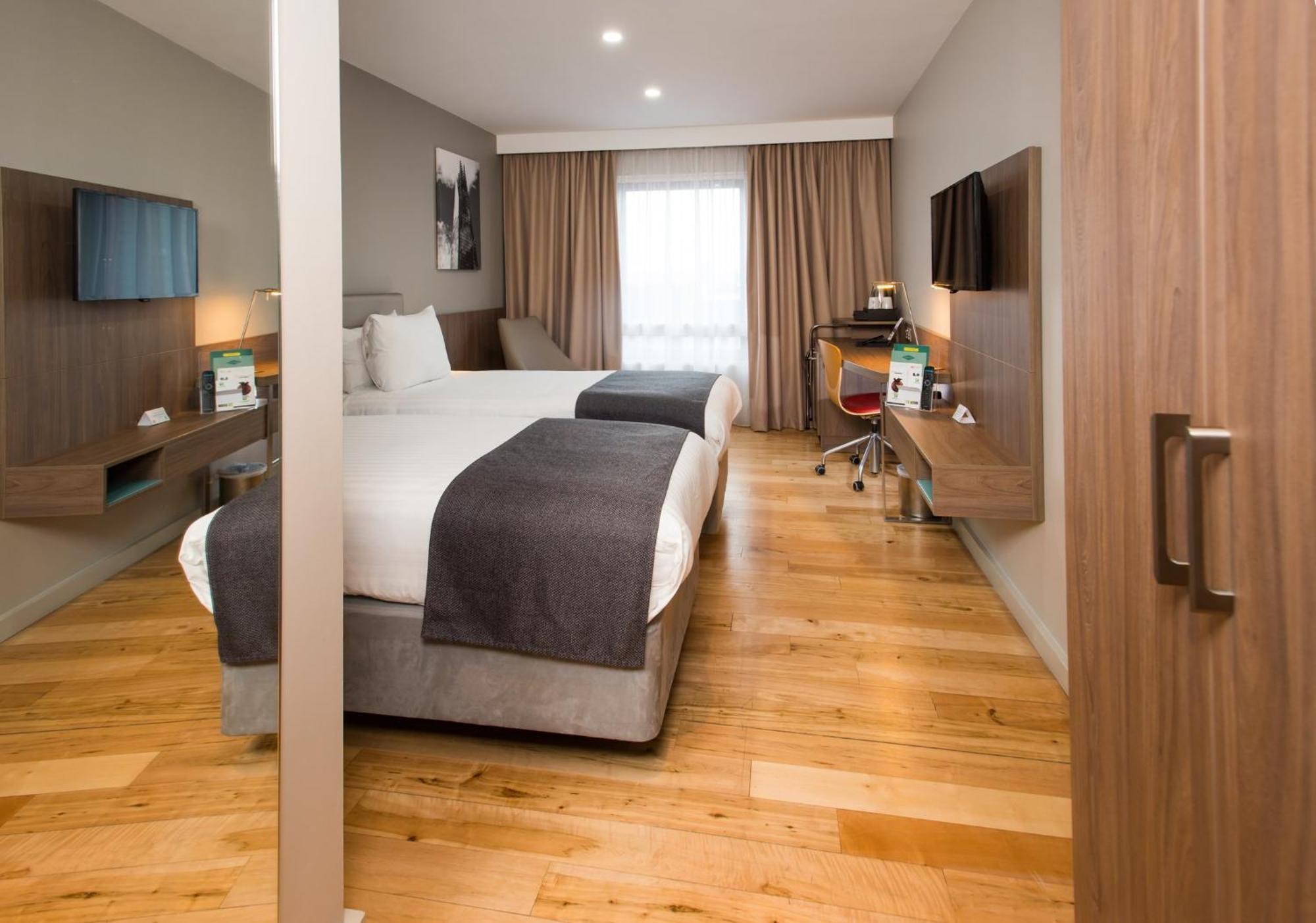 West By Ihg Hotel 4*