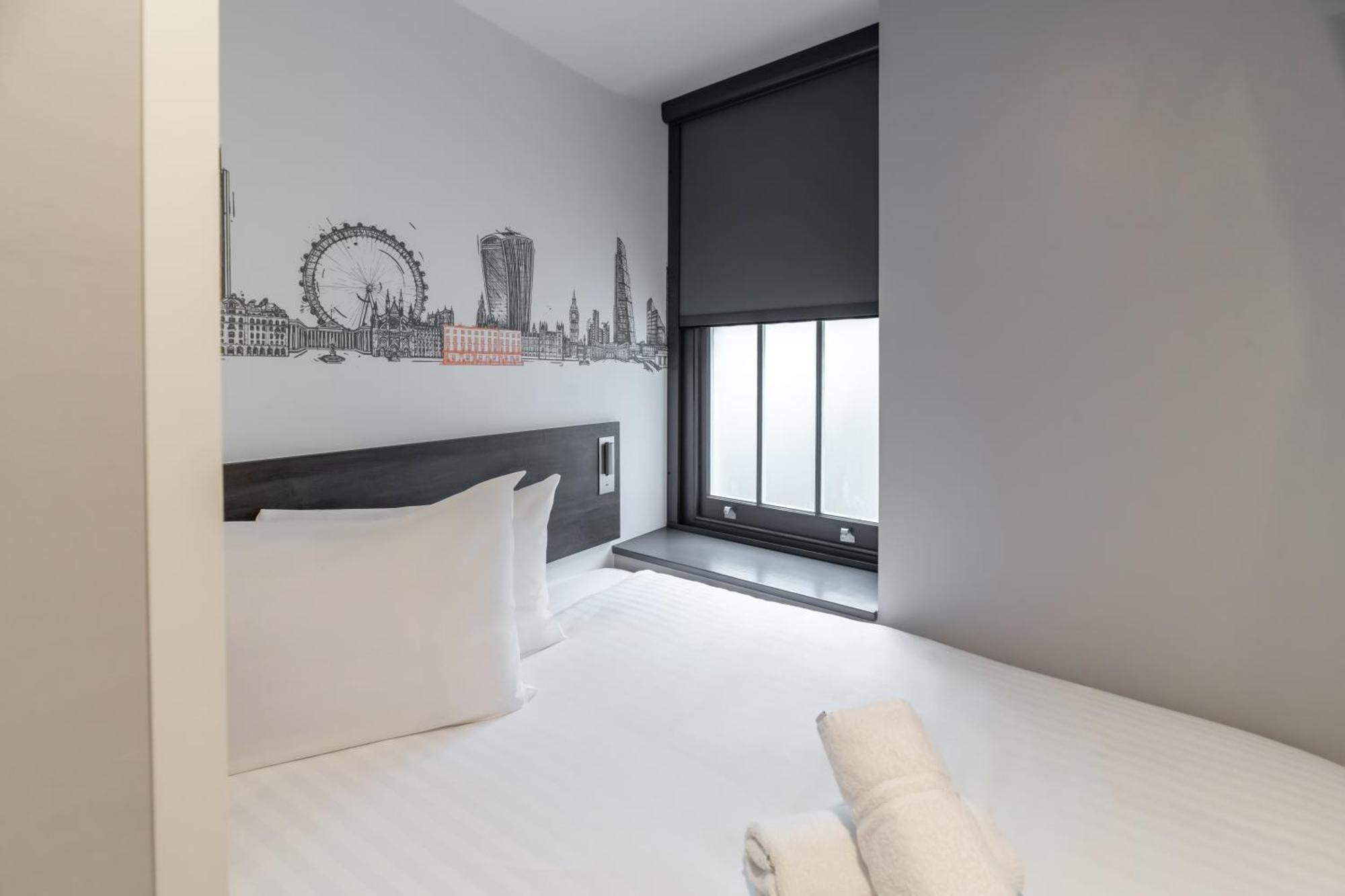 Hotel Easyhotel Victoria