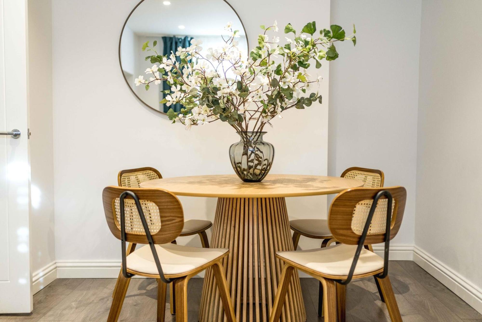 Appartement Brand New 1-bedroom In And Convenient *
