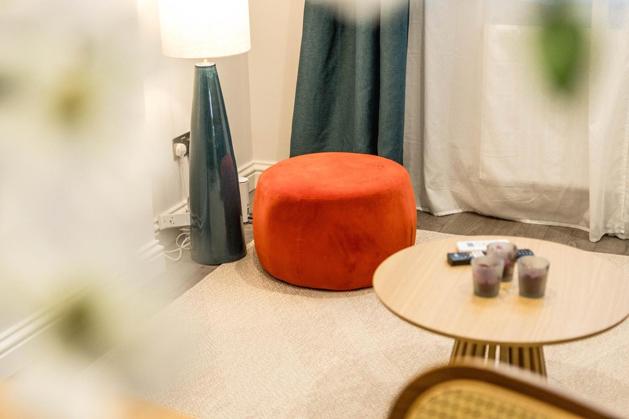 Brand New 1-bedroom In And Convenient Appartement *