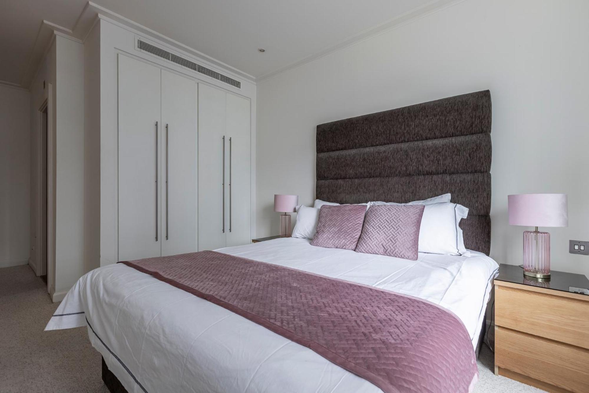 Waterfront Apartment London