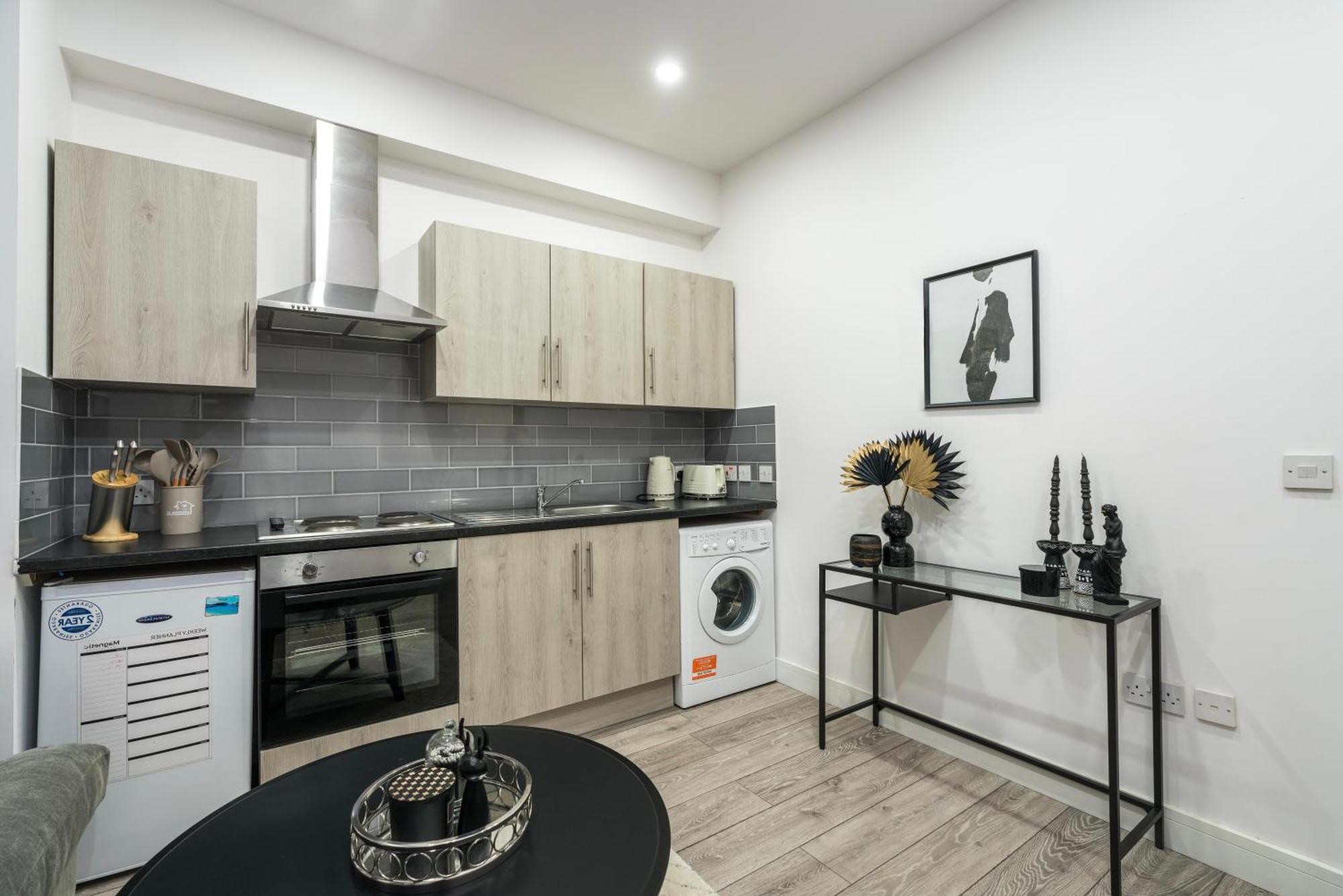 Flat Near By Kensington Olympia Exhibition-2 Bedroom Appartement *