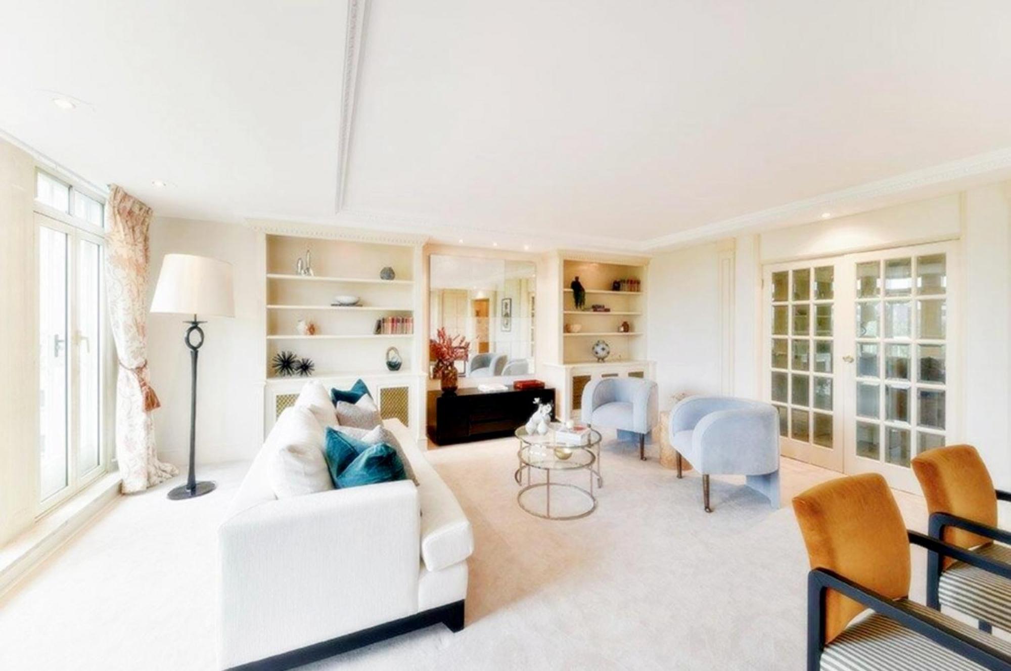 Apartment Well-maintained 4-bedroom Flat With Full Amenities