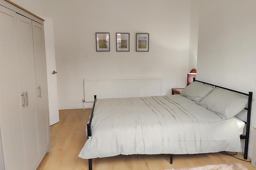 Apartment Cosy 2-bed Flat, 8 Min To Tube *