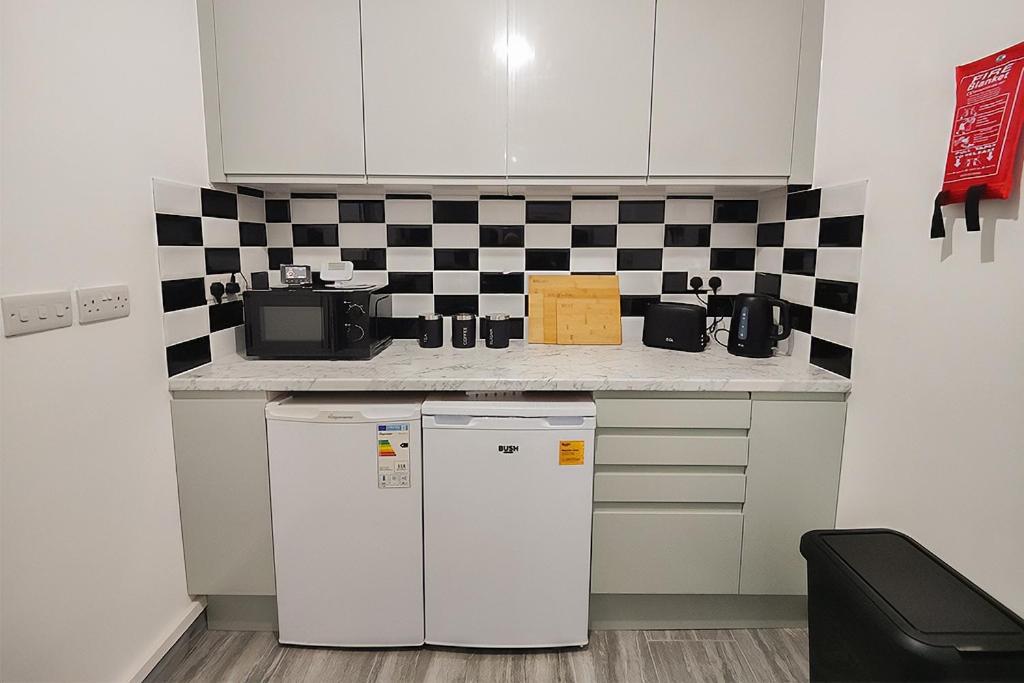 Cosy 2-bed Flat, 8 Min To Tube Apartment London