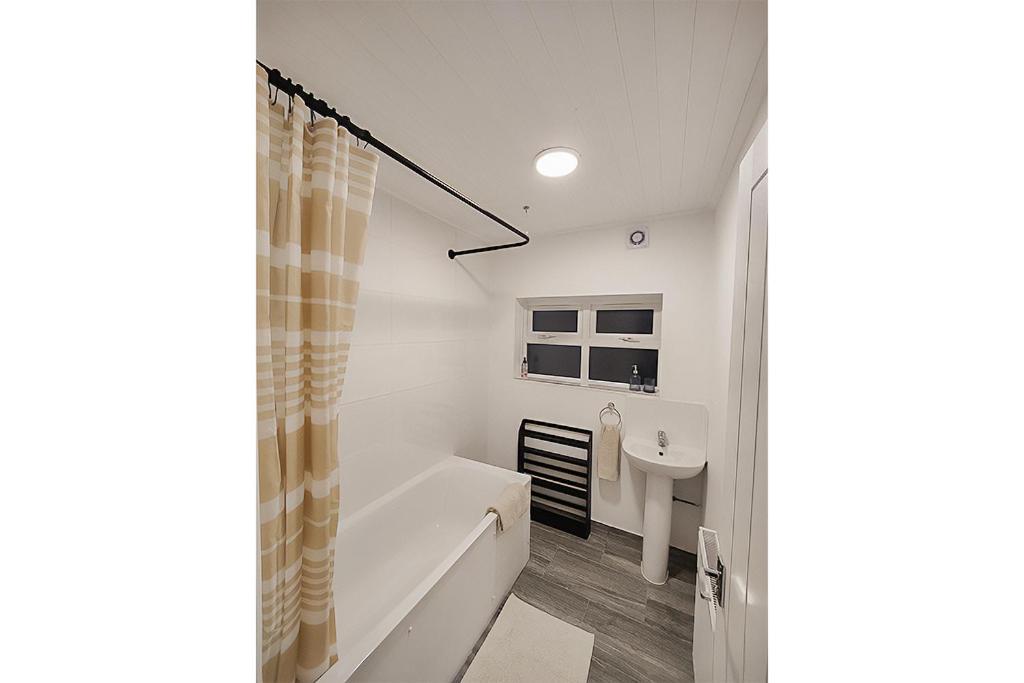 Apartment Cosy 2-bed Flat, 8 Min To Tube London