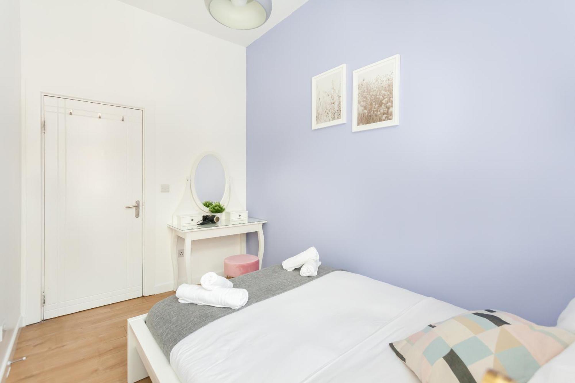 Leilighet Brilliant 2 Bedrooms Flat Next To The Station London