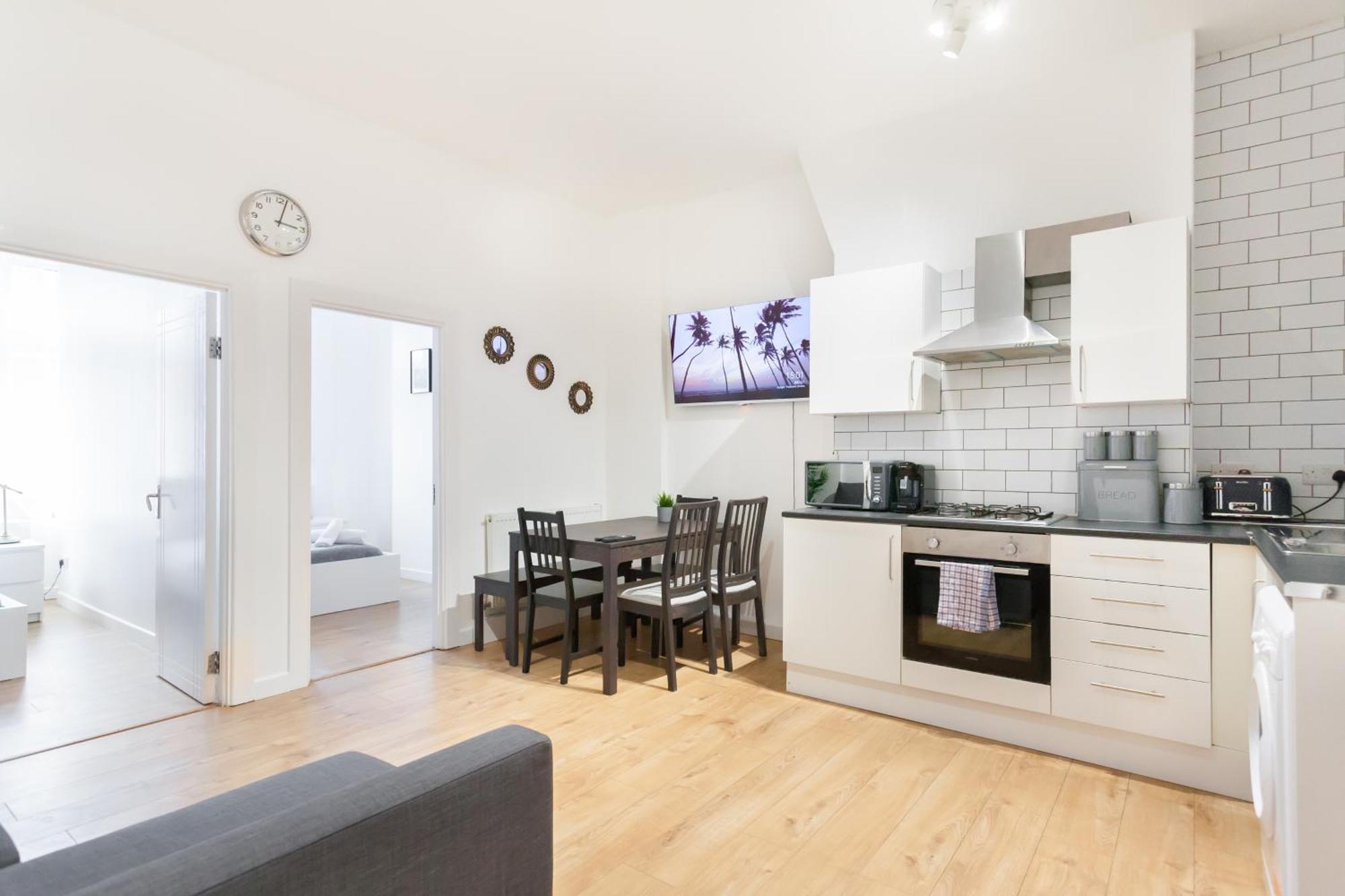 Leilighet Brilliant 2 Bedrooms Flat Next To The Station *