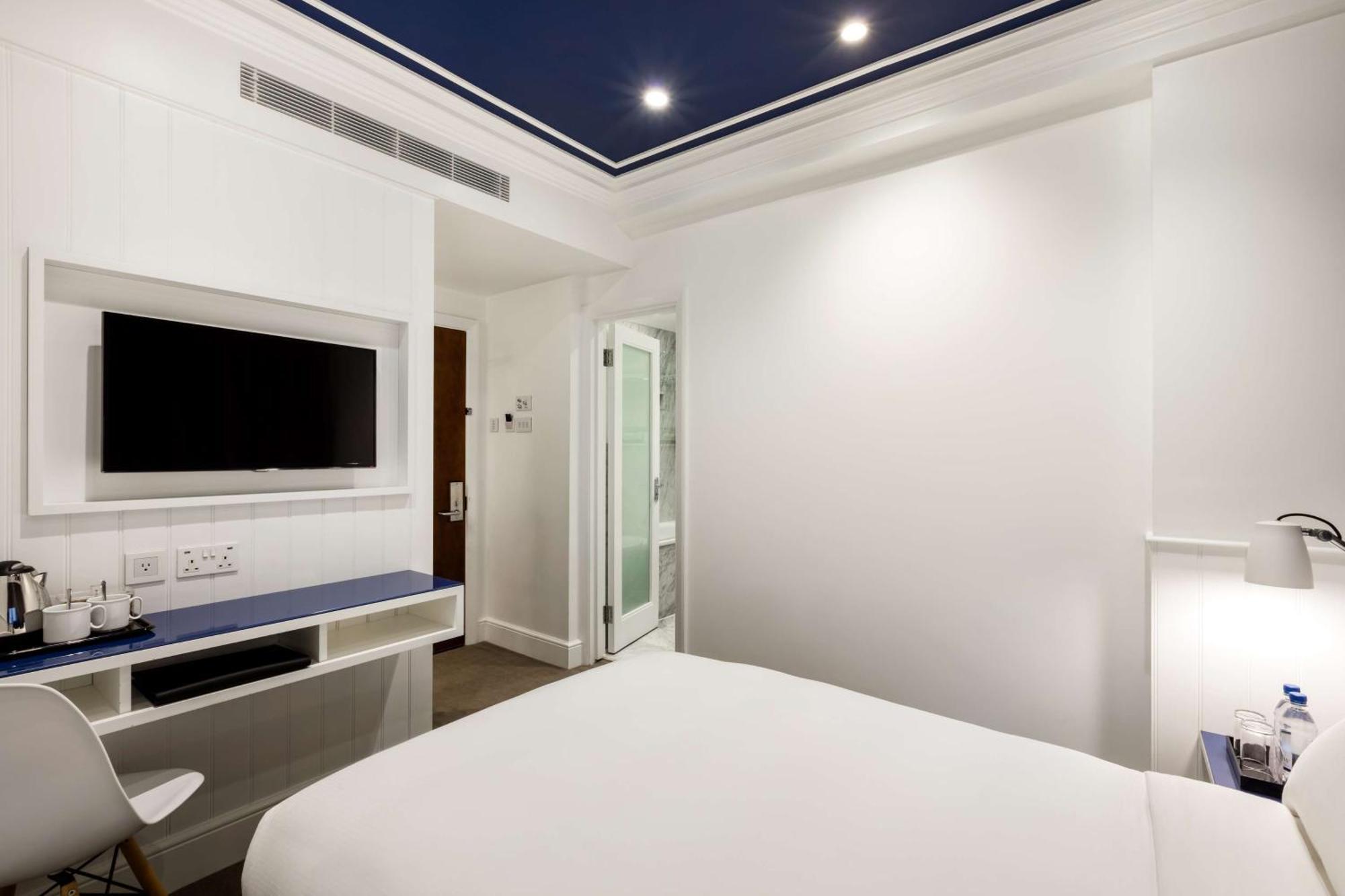 Radisson Blu Hotel, Tottenham Court Road - Formerly Kenilworth London