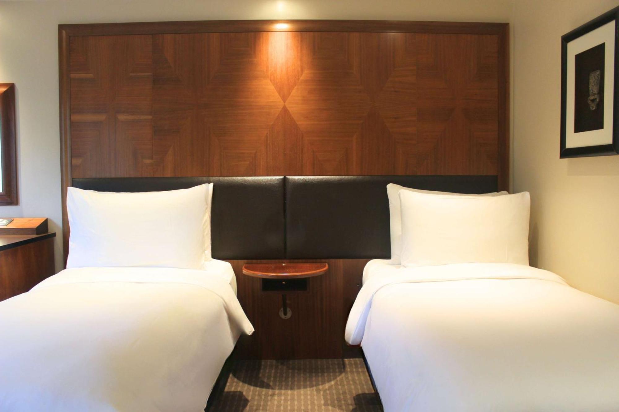 Radisson Blu Hotel, Tottenham Court Road - Formerly Kenilworth Hotel London